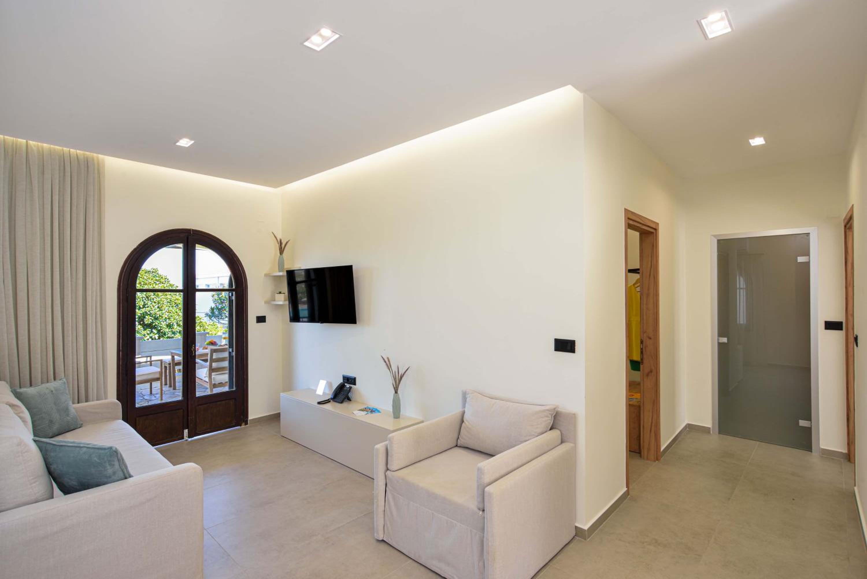 Apartment With Terrace photo 3