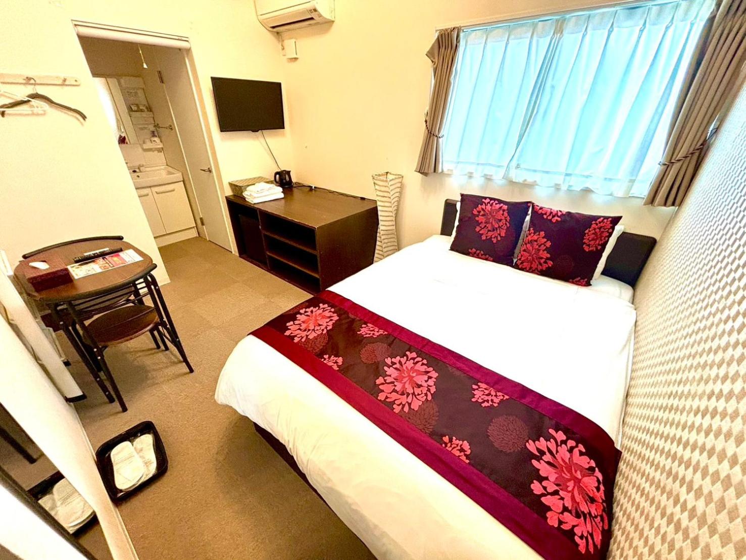 Double Room with Private Bathroom photo 1