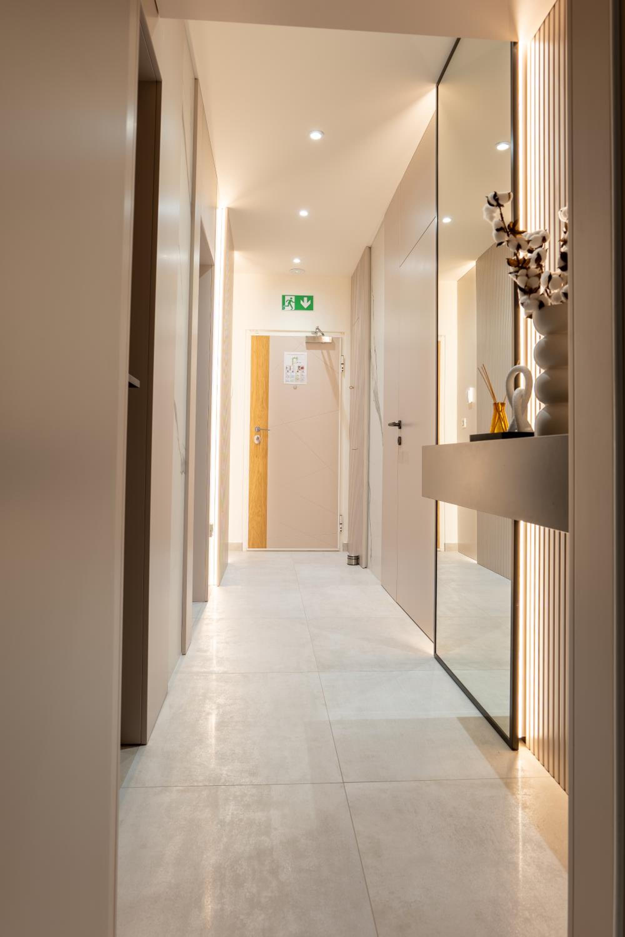 Apartamento de dois quartos com piscina privativa
