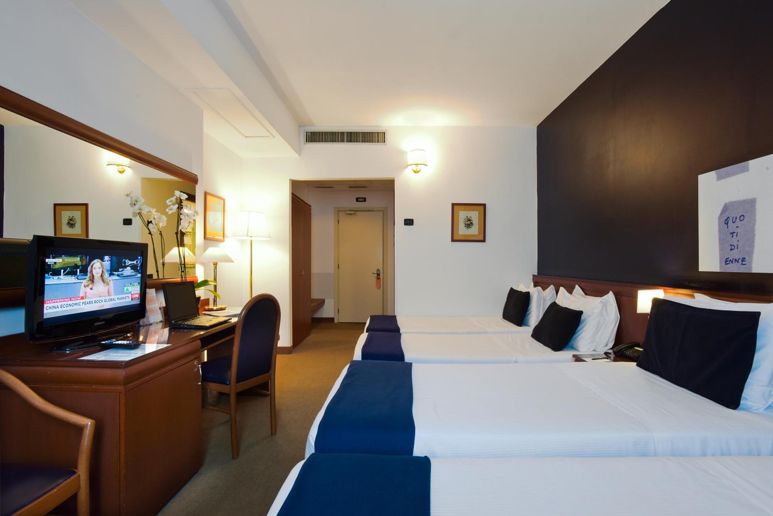 Classic Quadruple Room photo 1