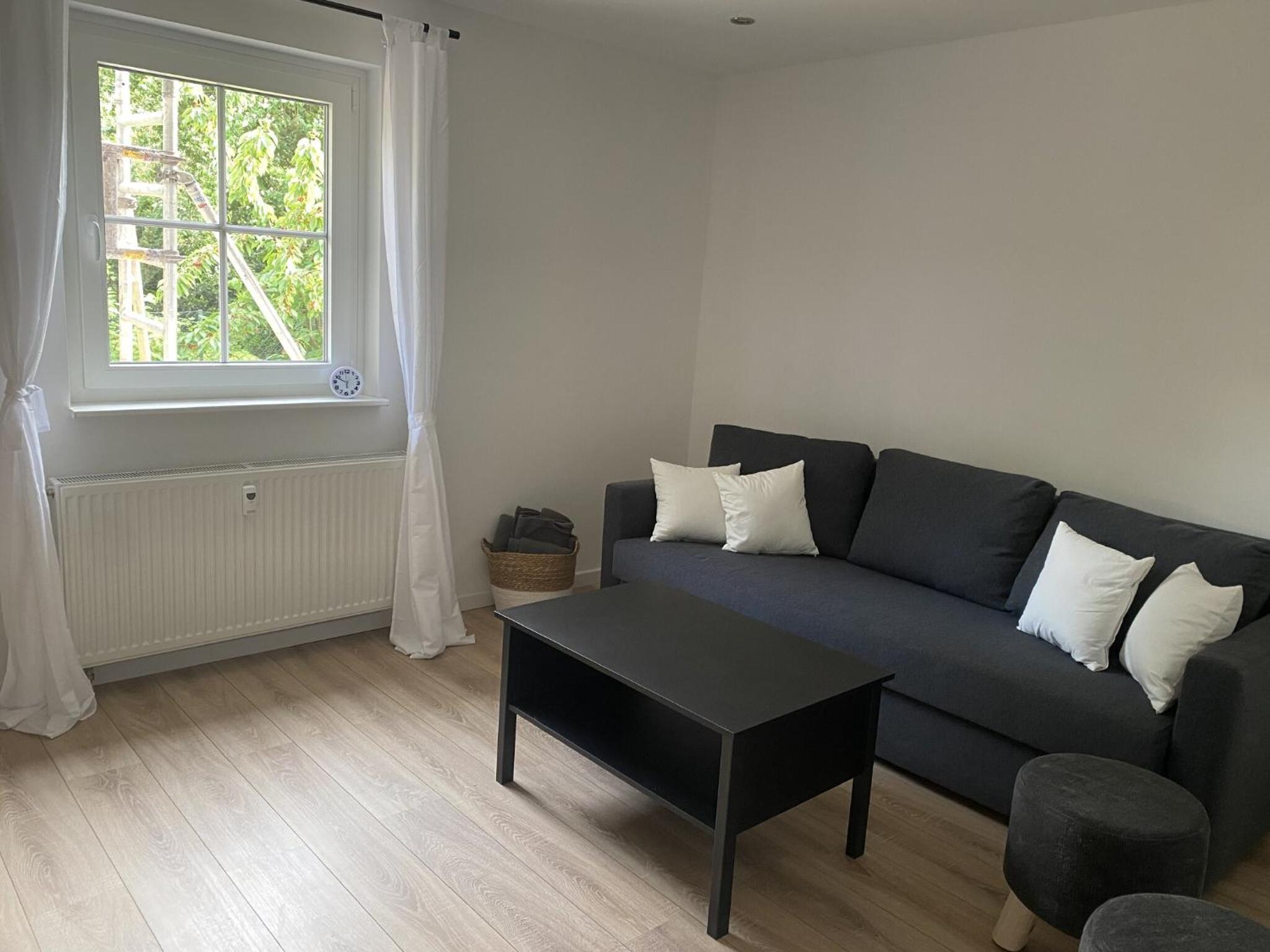 One-Bedroom House photo 1
