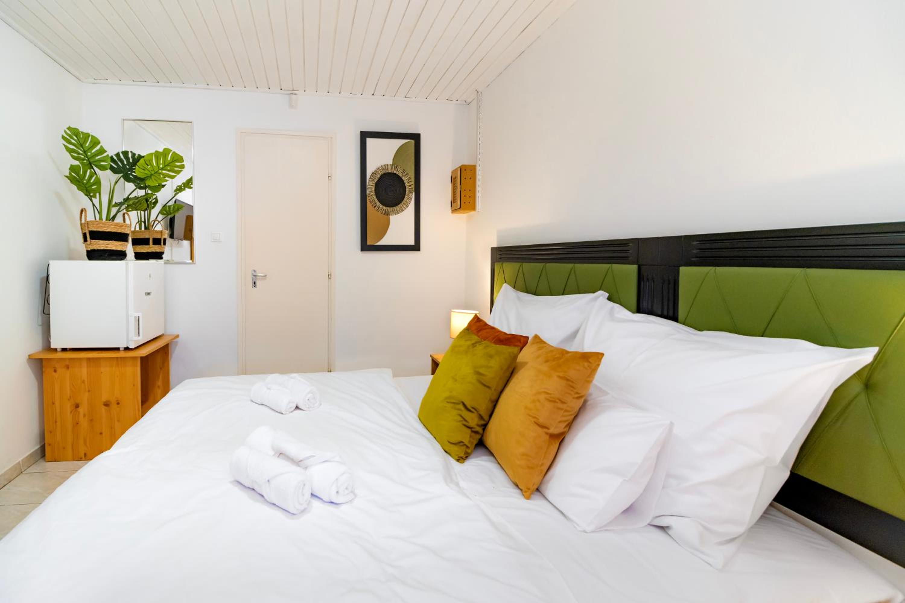 Double Room with Private Bathroom - Photo 1