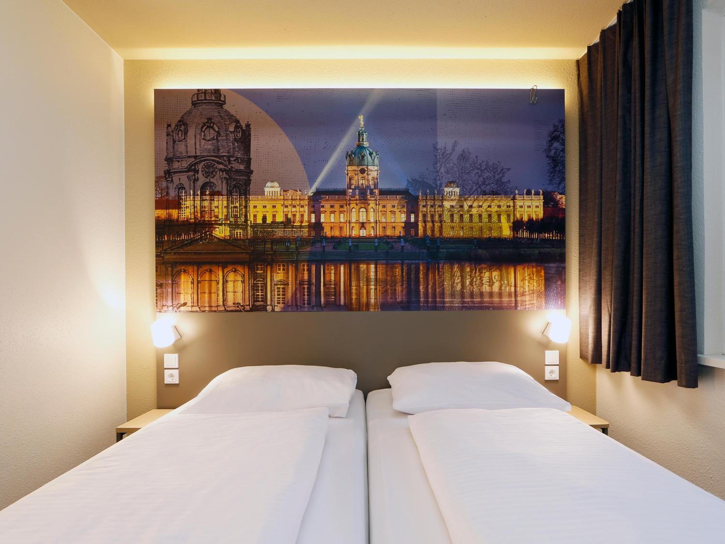 Twin Room - Photo 1