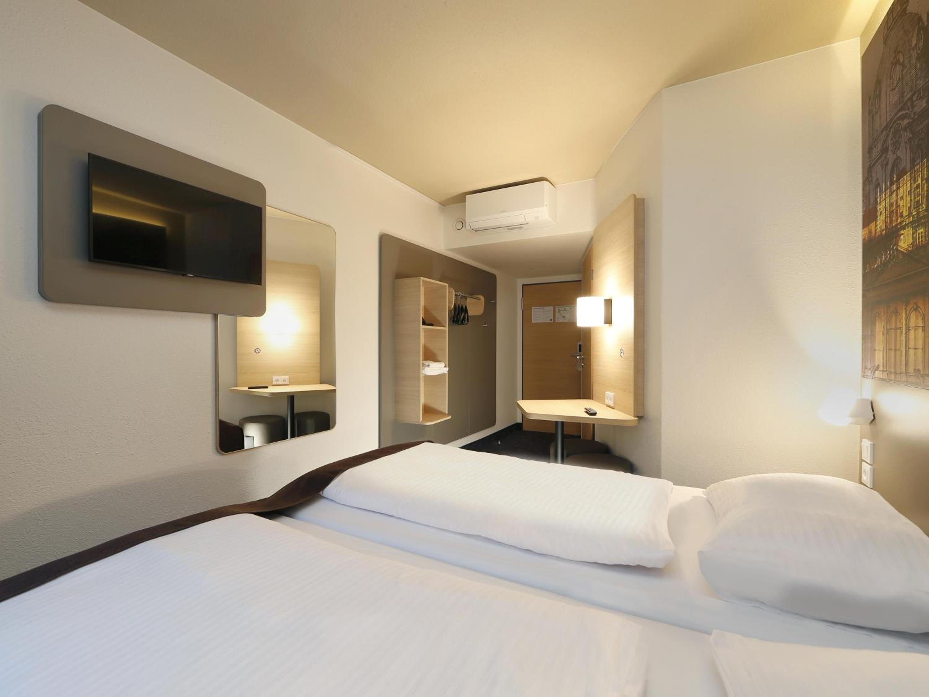 Twin Room - Photo 4