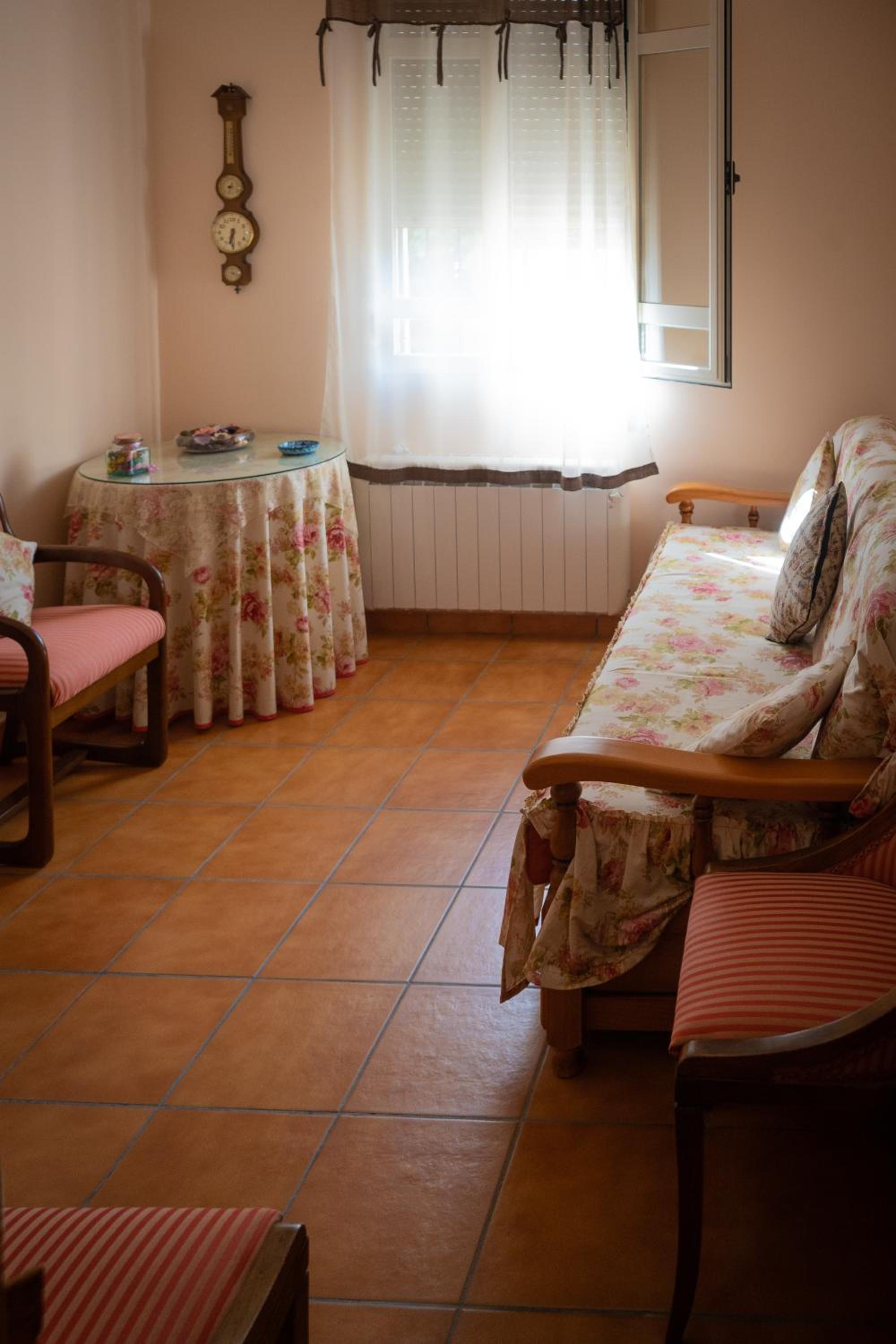 Three-Bedroom House photo 2