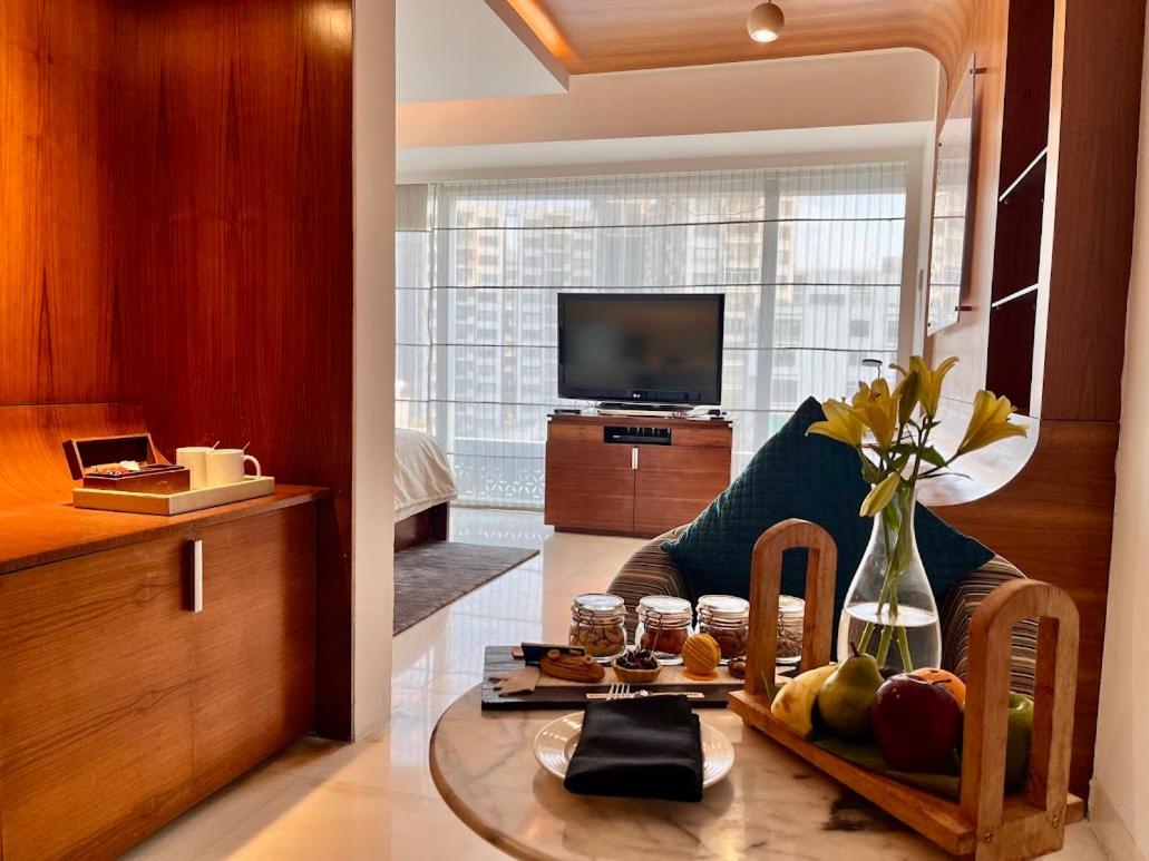 Luxury Double or Twin Room (20% off on session of Spa ,15% Off on Laundry service ,Complimentary Welcome Drink on arrival) Luxury Double or Twin Room (20% off on session of Spa ,15% Off on Laundry service ,Complimentary Welcome Drink on arrival)