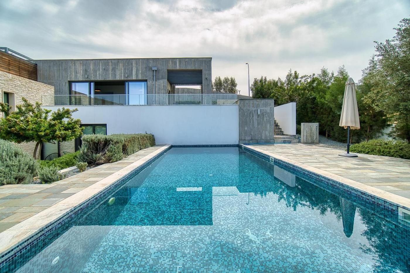 Four-Bedroom Villa photo 2