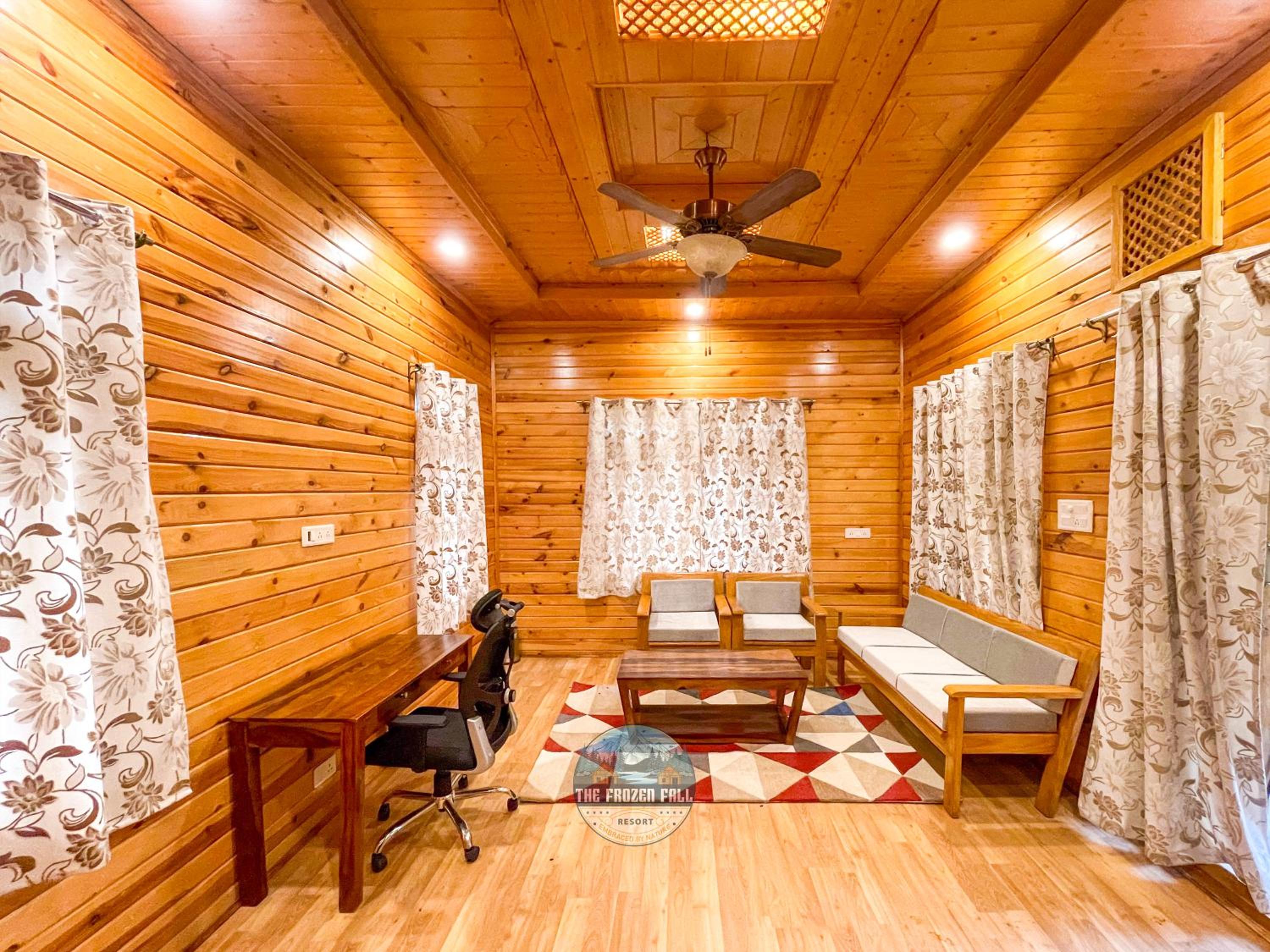 Suite with Mountain View