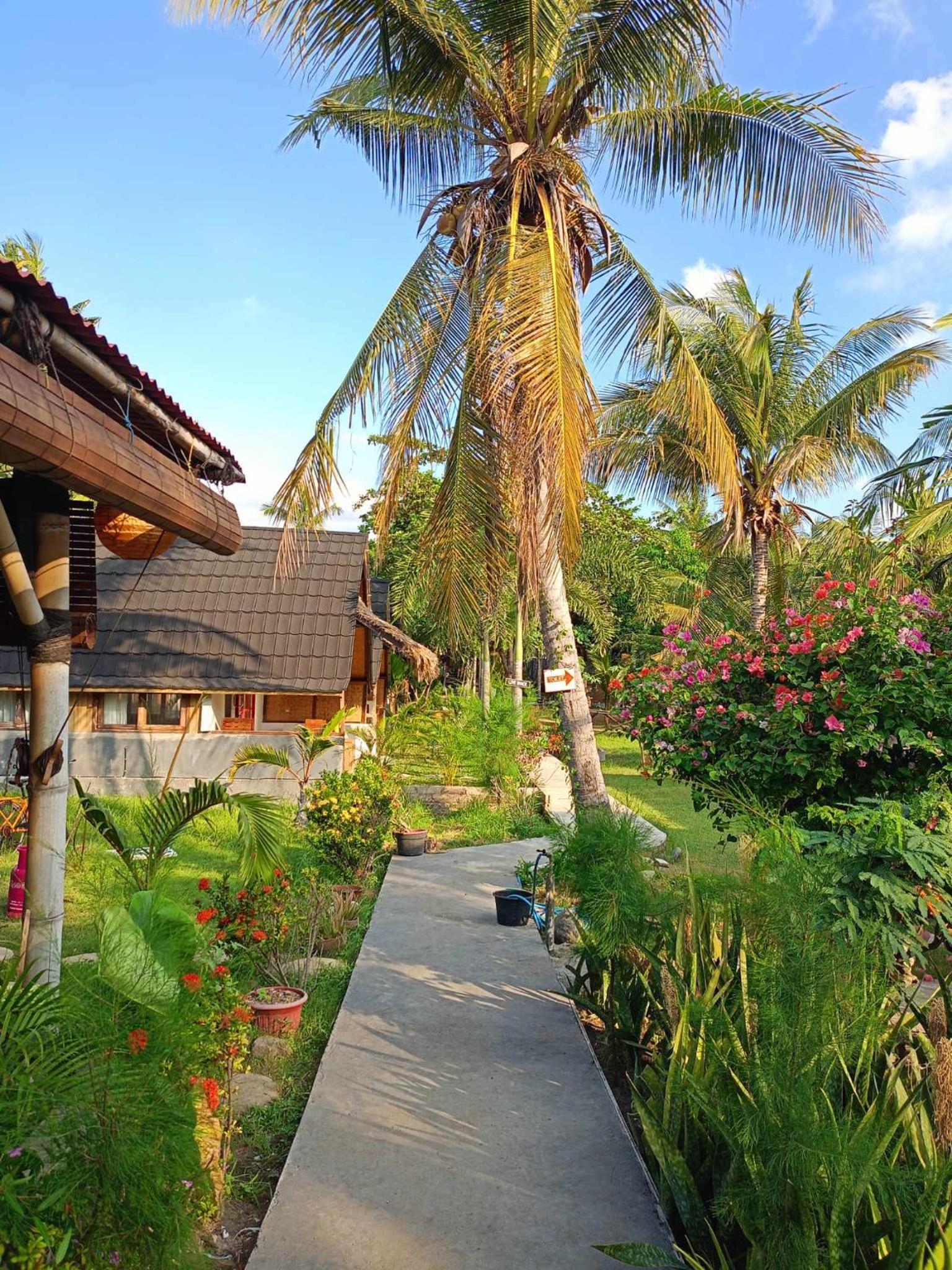 Bungalow with Garden View - Photo 30