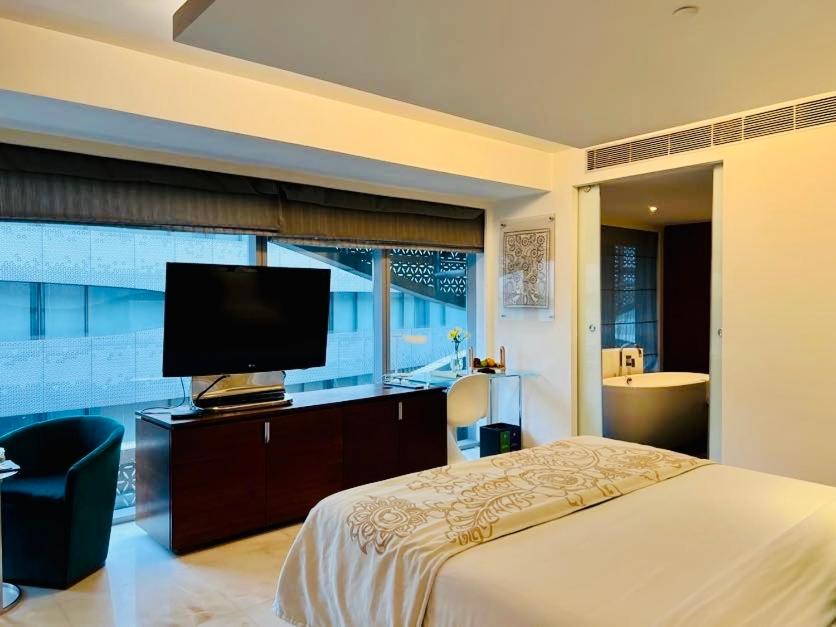 Courtyard Room (20% off on session of Spa ,15% Off on Laundry service ,Complimentary Welcome Drink on arrival) Courtyard Room (20% off on session of Spa ,15% Off on Laundry service ,Complimentary Welcome Drink on arrival)