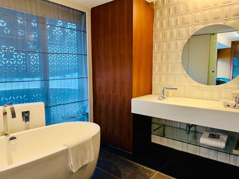 Courtyard Room (20% off on session of Spa ,15% Off on Laundry service ,Complimentary Welcome Drink on arrival) Courtyard Room (20% off on session of Spa ,15% Off on Laundry service ,Complimentary Welcome Drink on arrival)