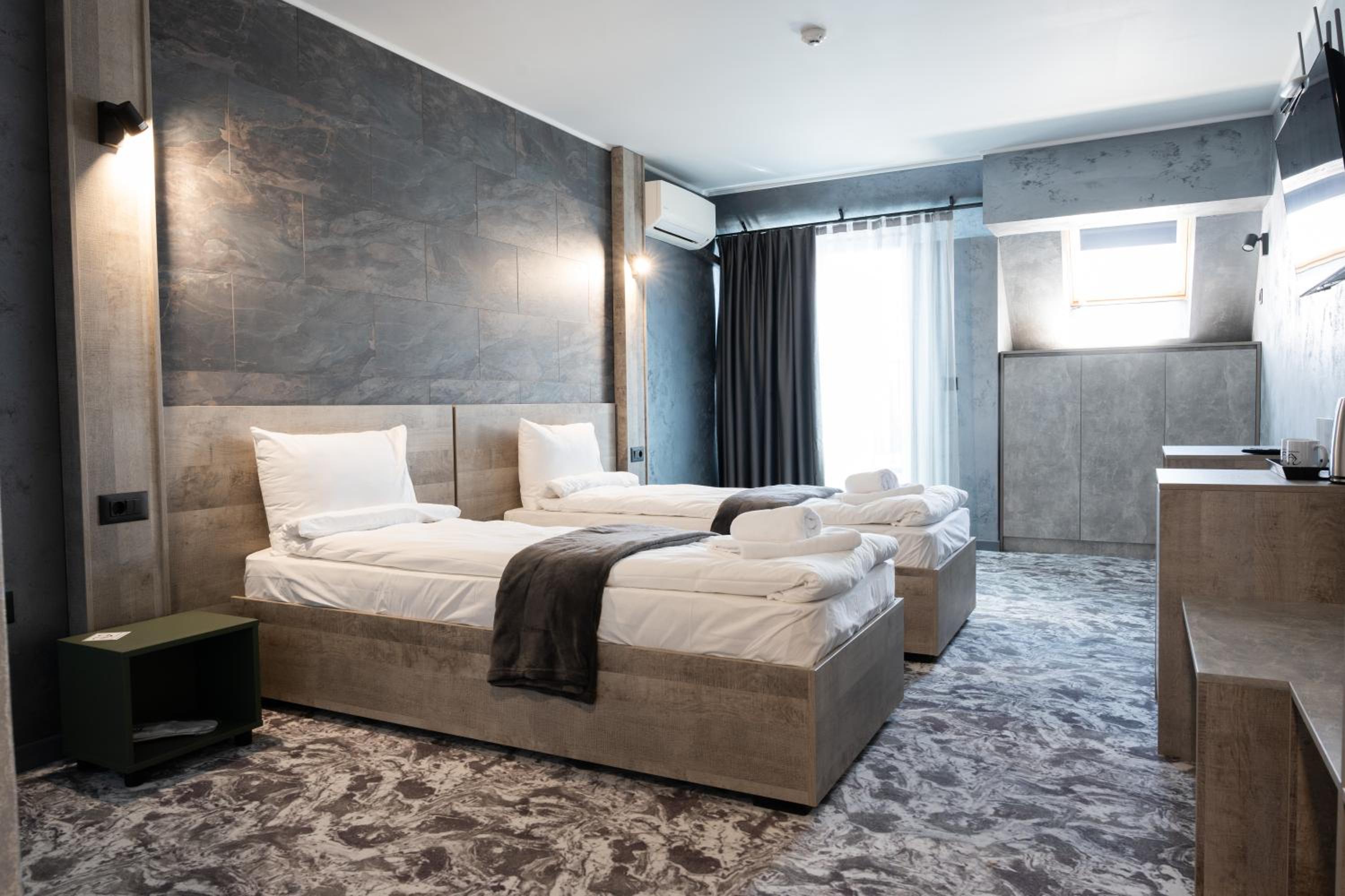 Twin Room with Mountain View photo 1