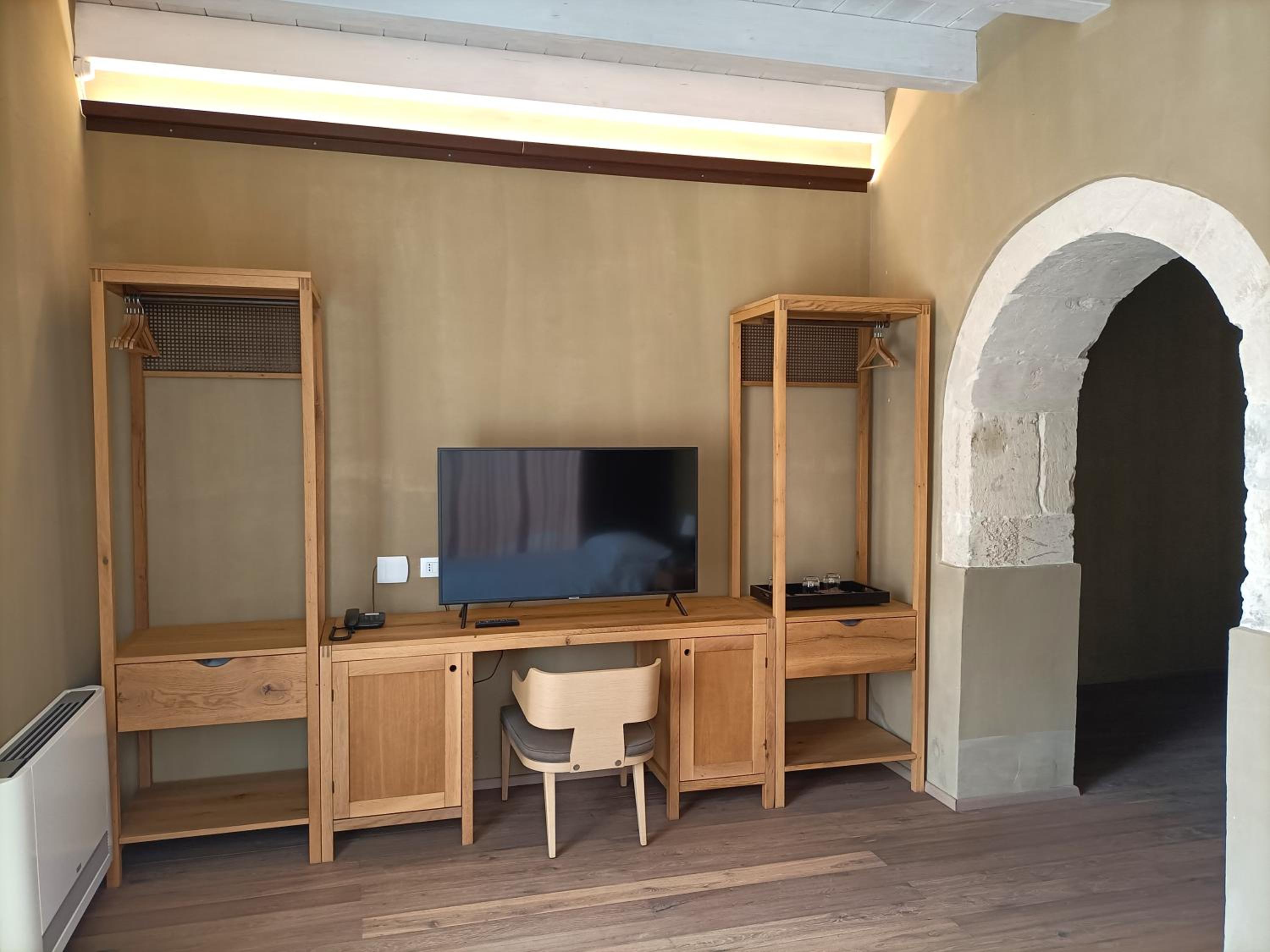 Deluxe Triple Room photo 3