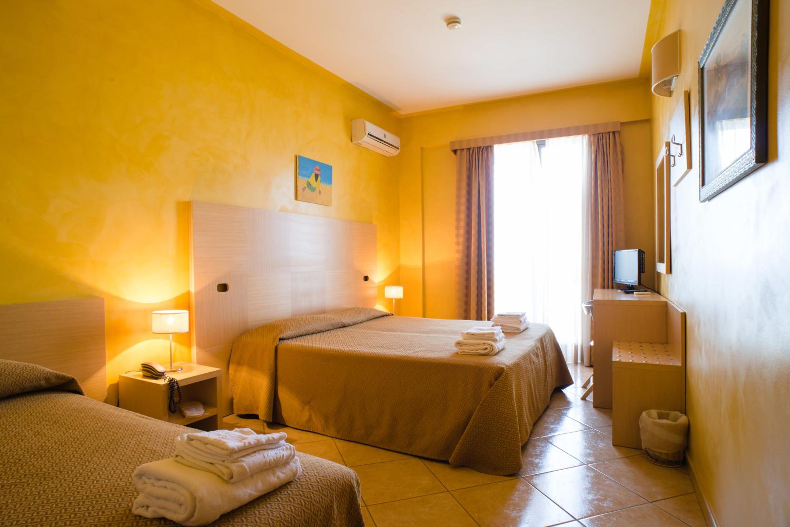Triple Room - Photo 8