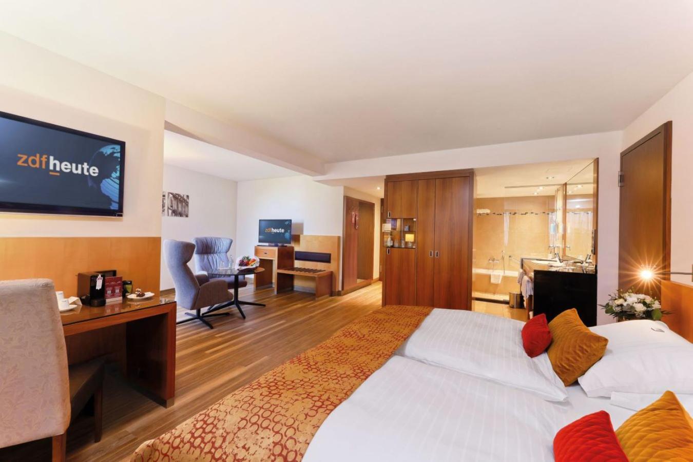 Park Suite photo 3