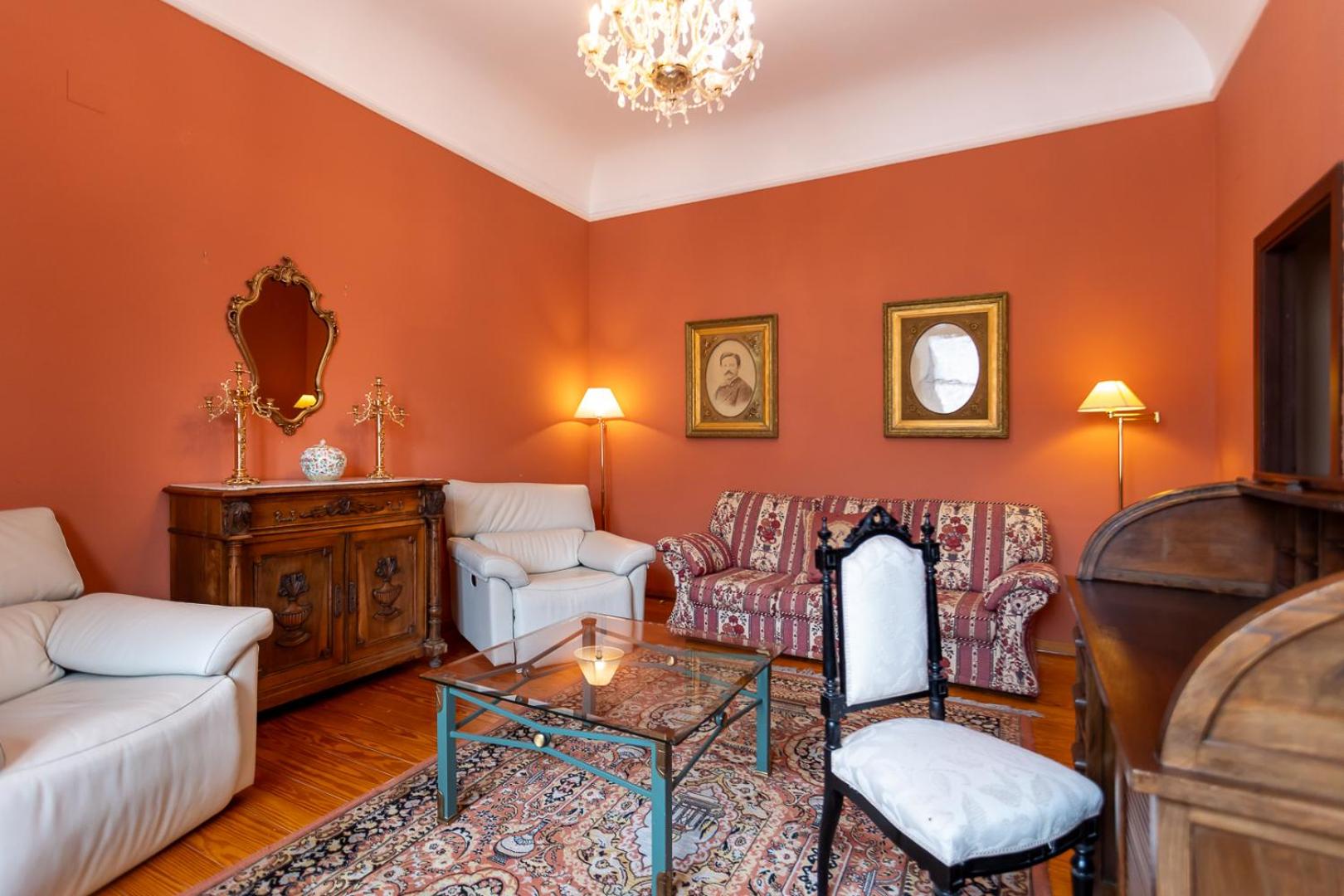 Suite Presidencial con Acceso al Monasterio