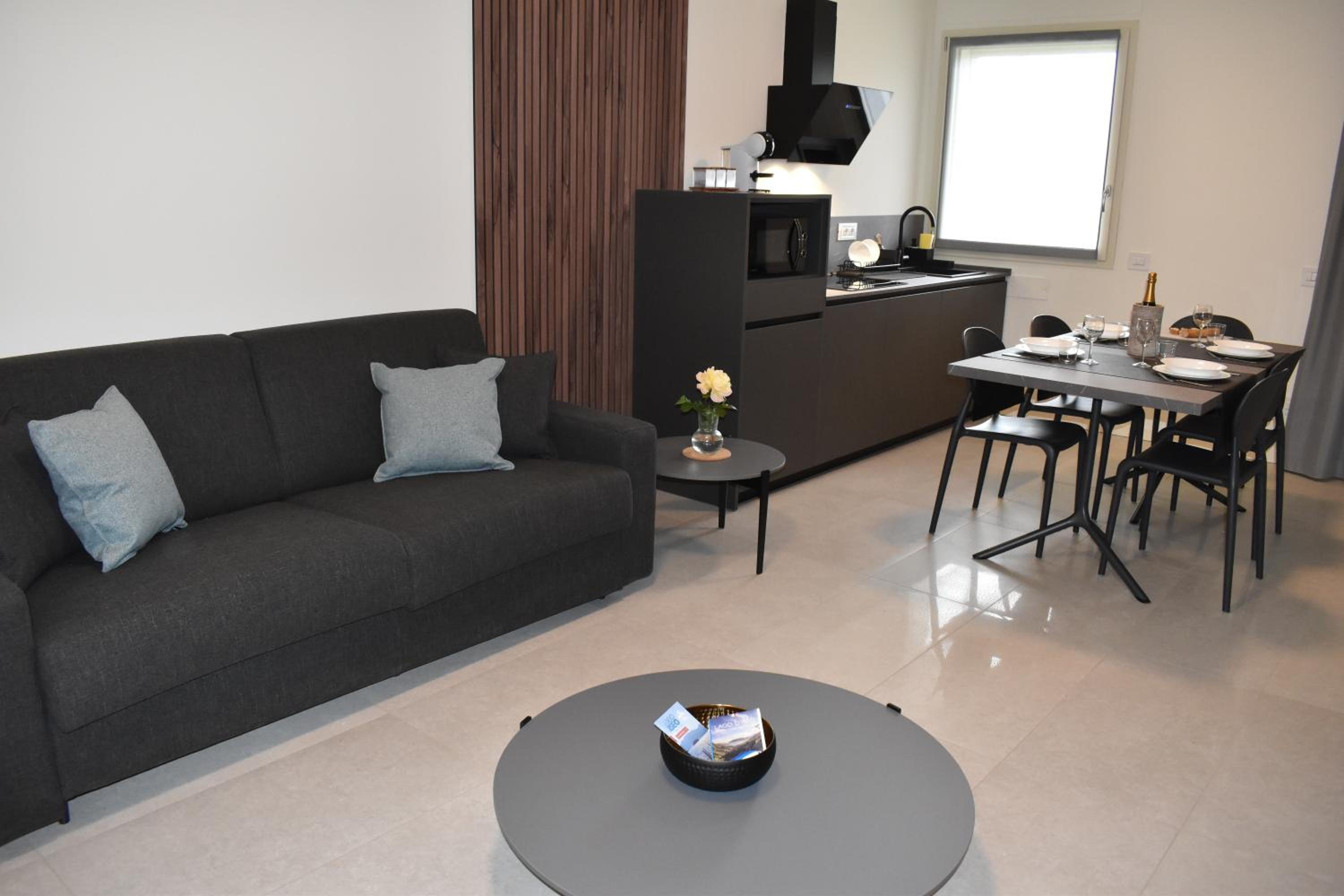 One-Bedroom Apartment photo 2