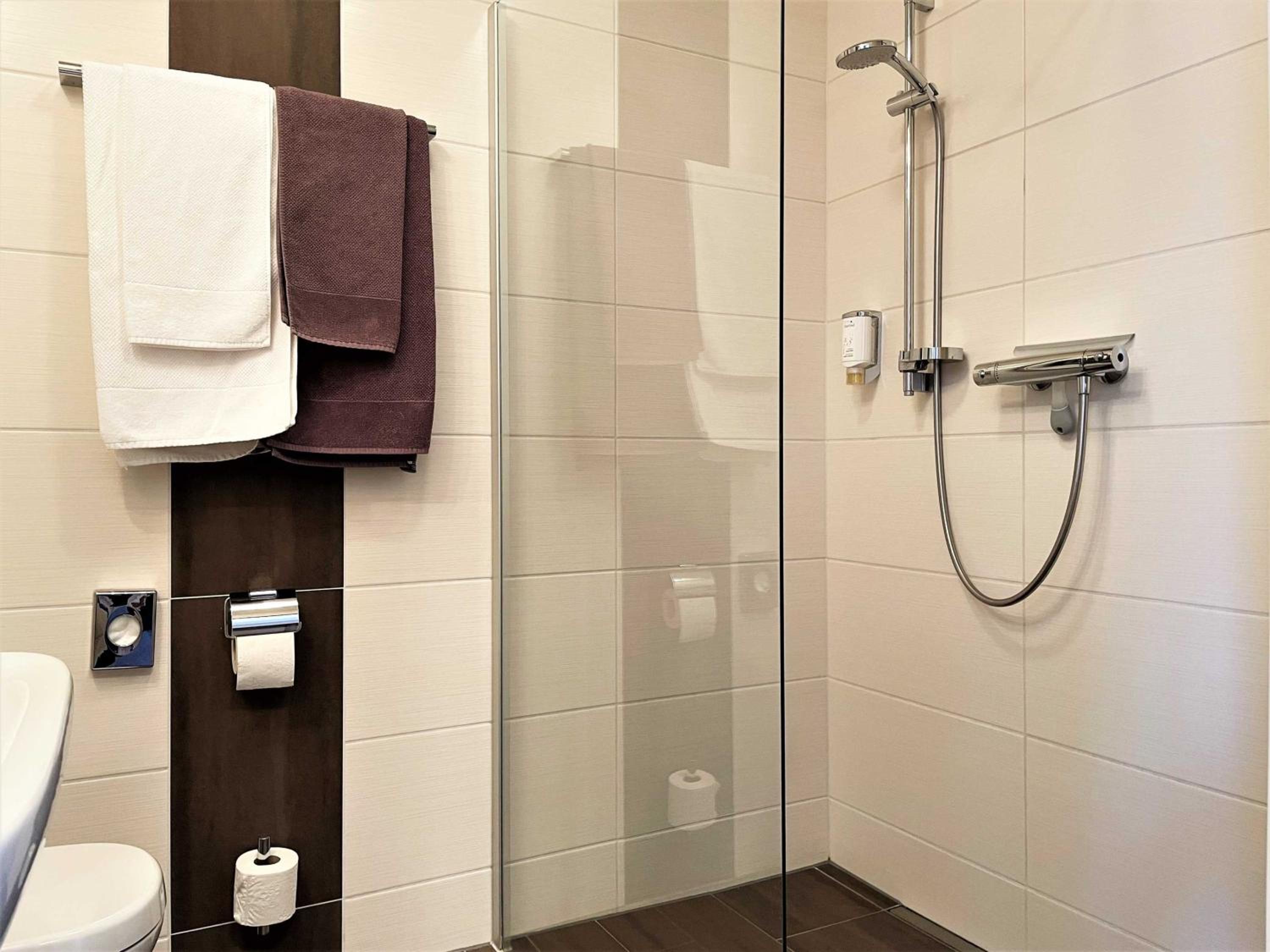 Double Room with Private Bathroom photo 2
