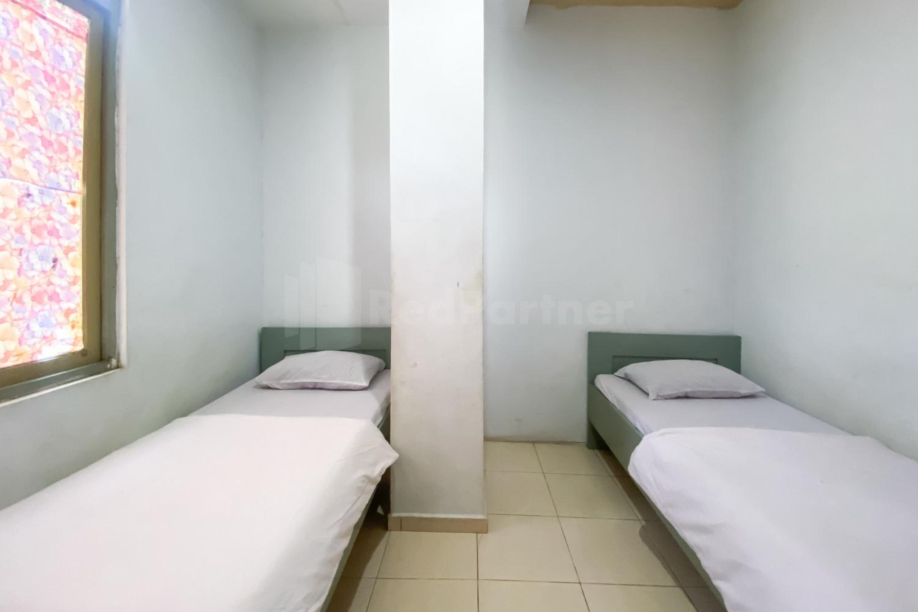 Standard Twin Room - Photo 1