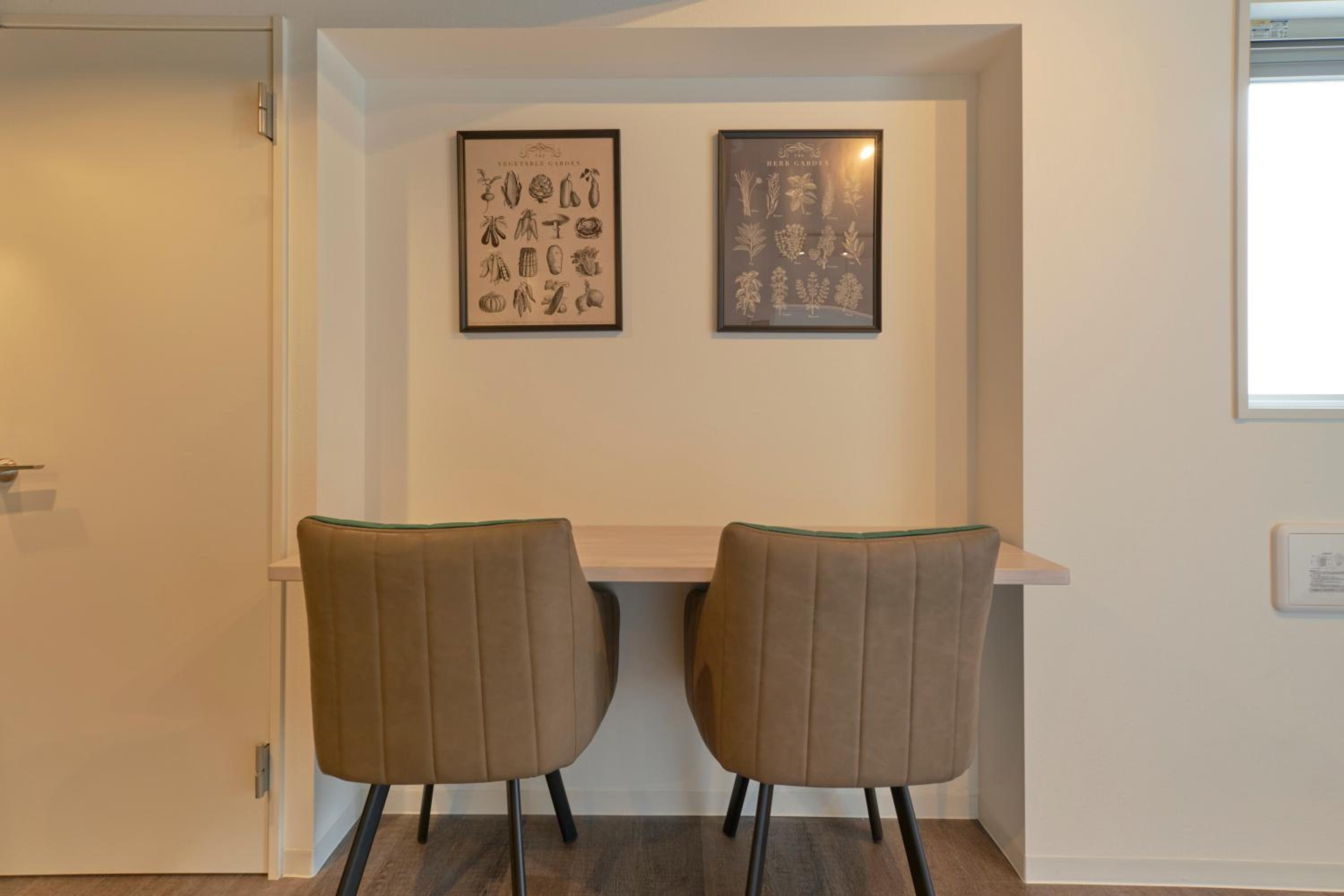 One-Bedroom Apartment photo 3
