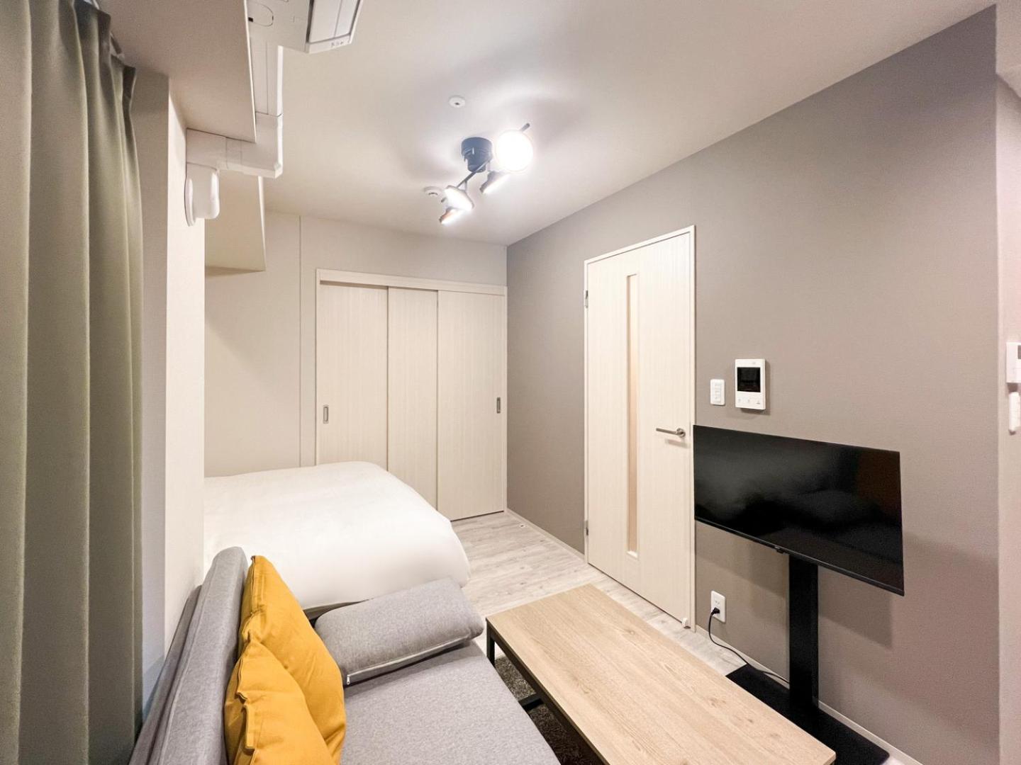 One-Bedroom Apartment photo 3