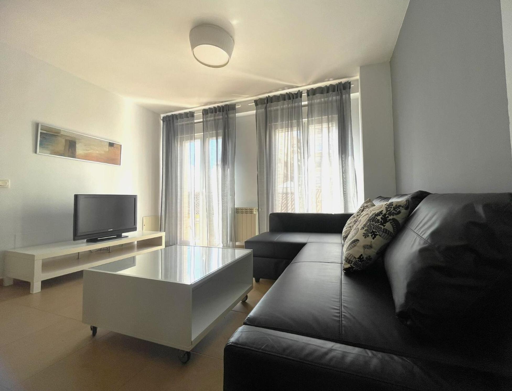Apartamento de dos habitaciones con balcón