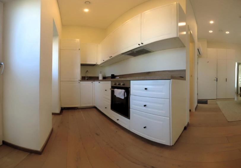One-Bedroom Apartment - Photo 4