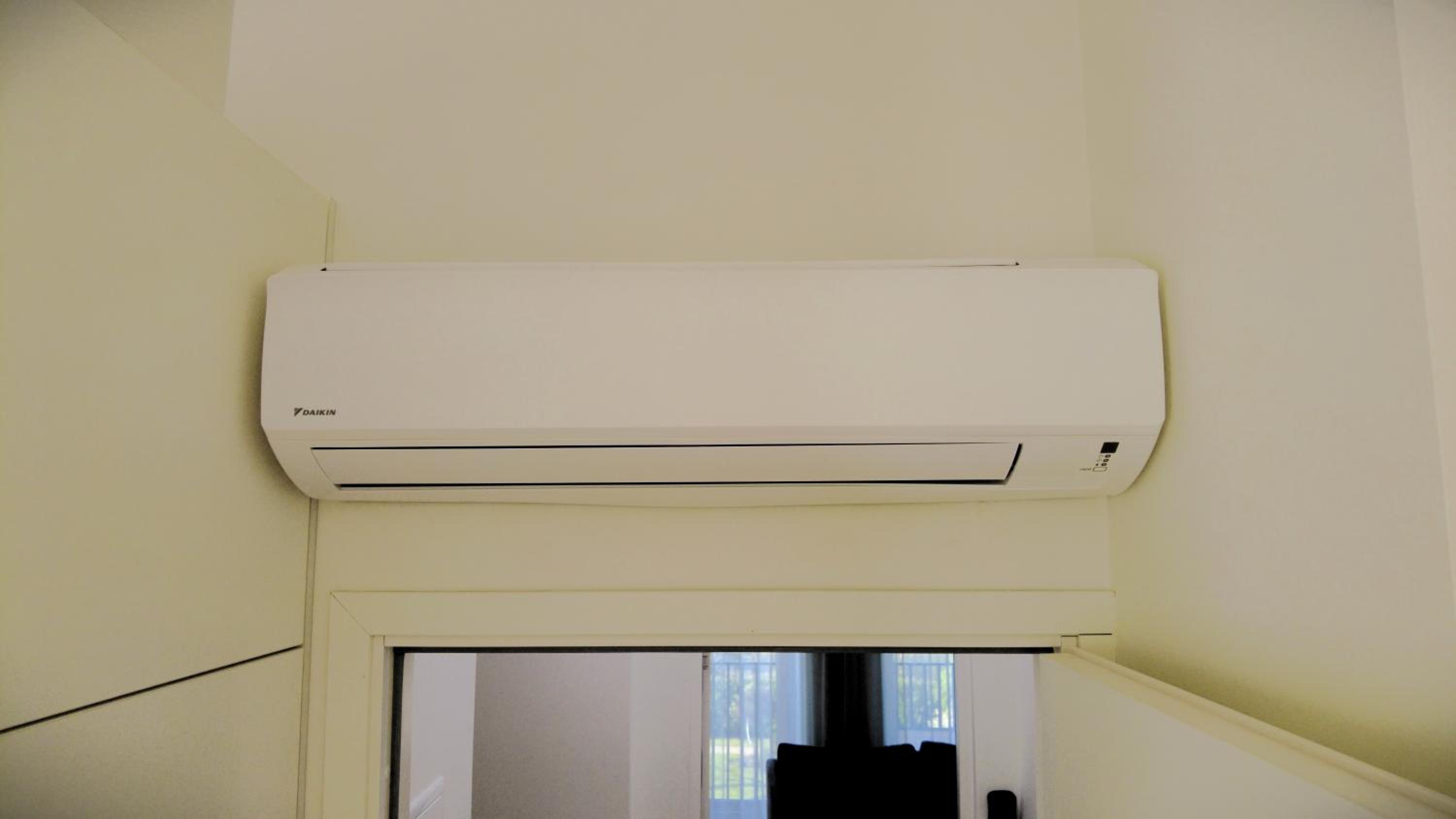 One-Bedroom Apartment - Photo 6
