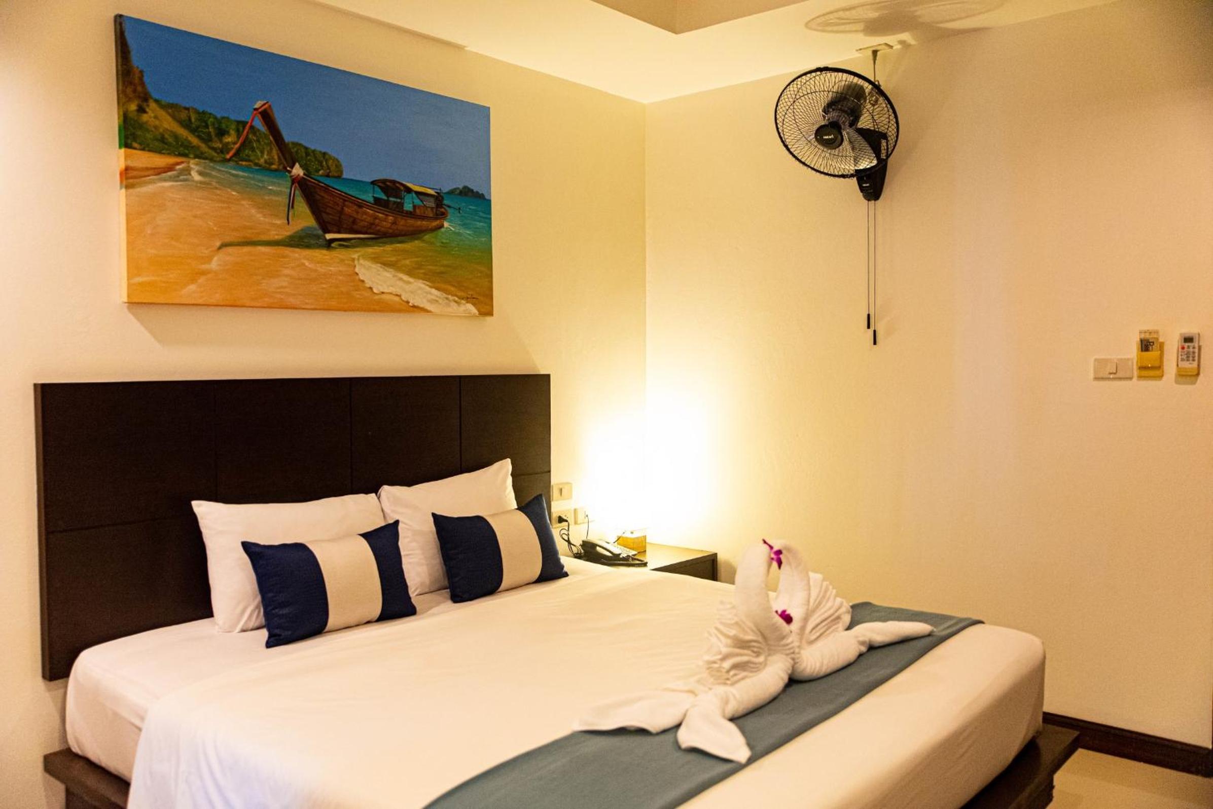 Superior Double or Twin Room - Photo 7