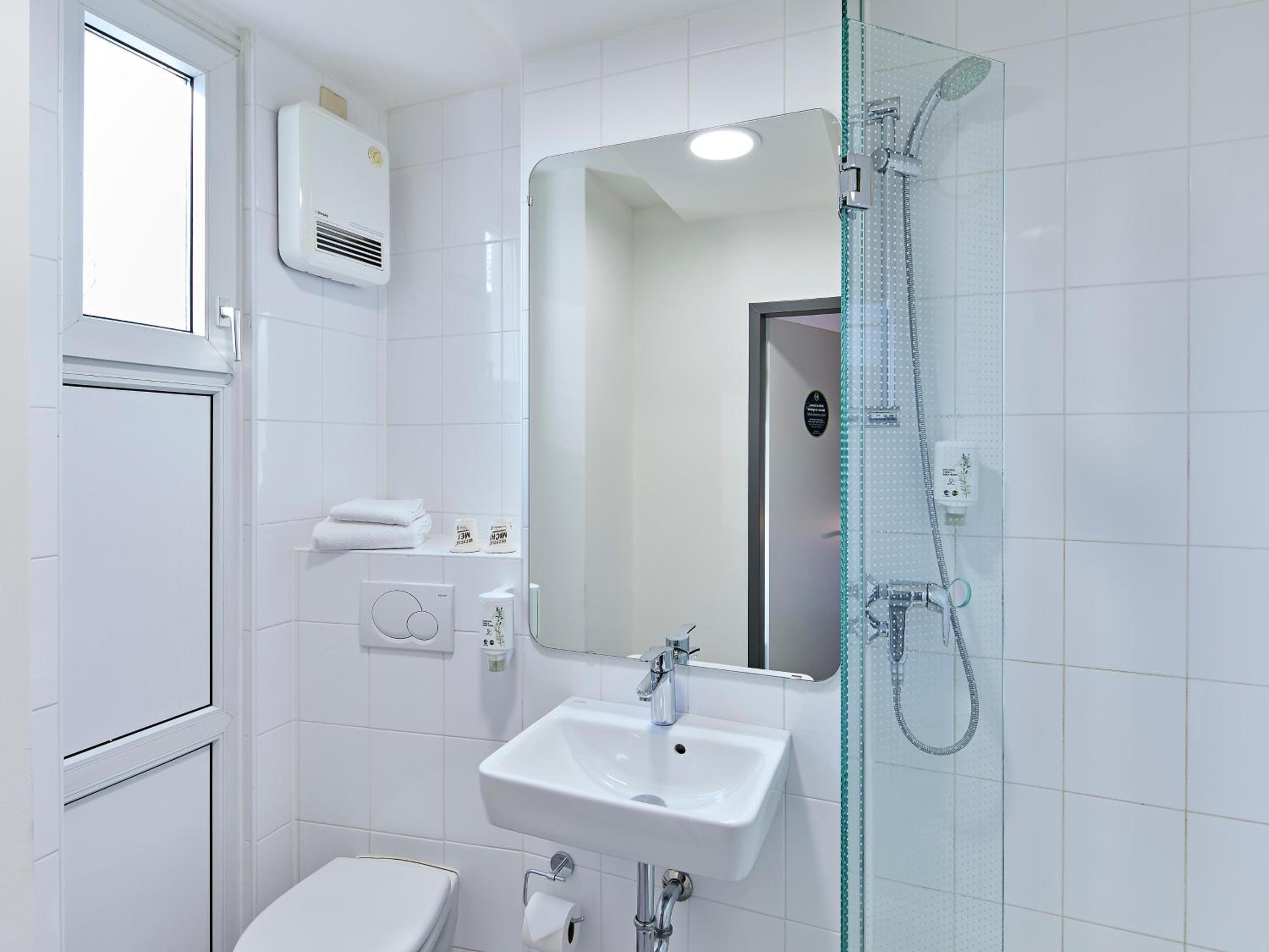 Double Room - Photo 2