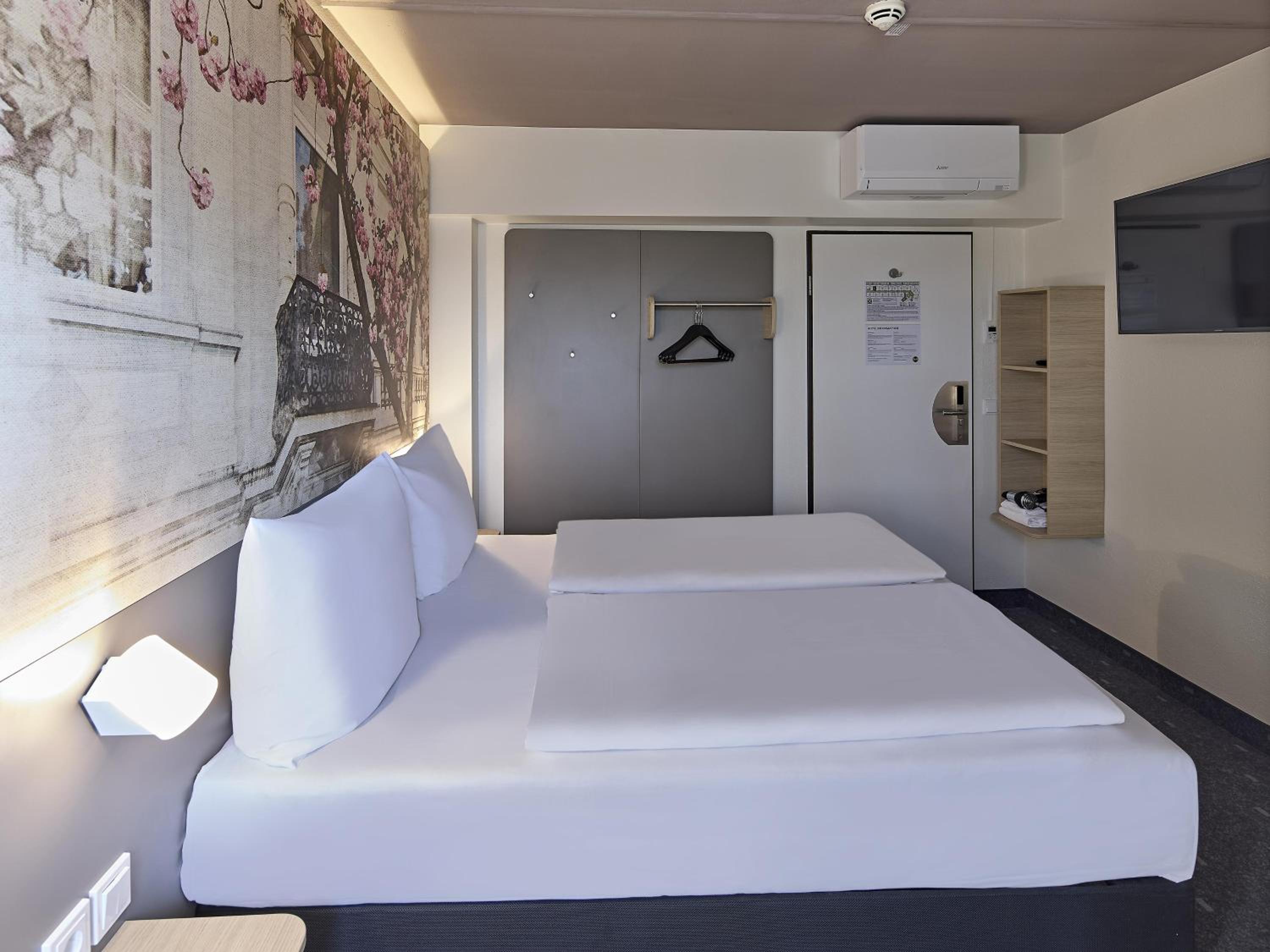 Double Room - Photo 6