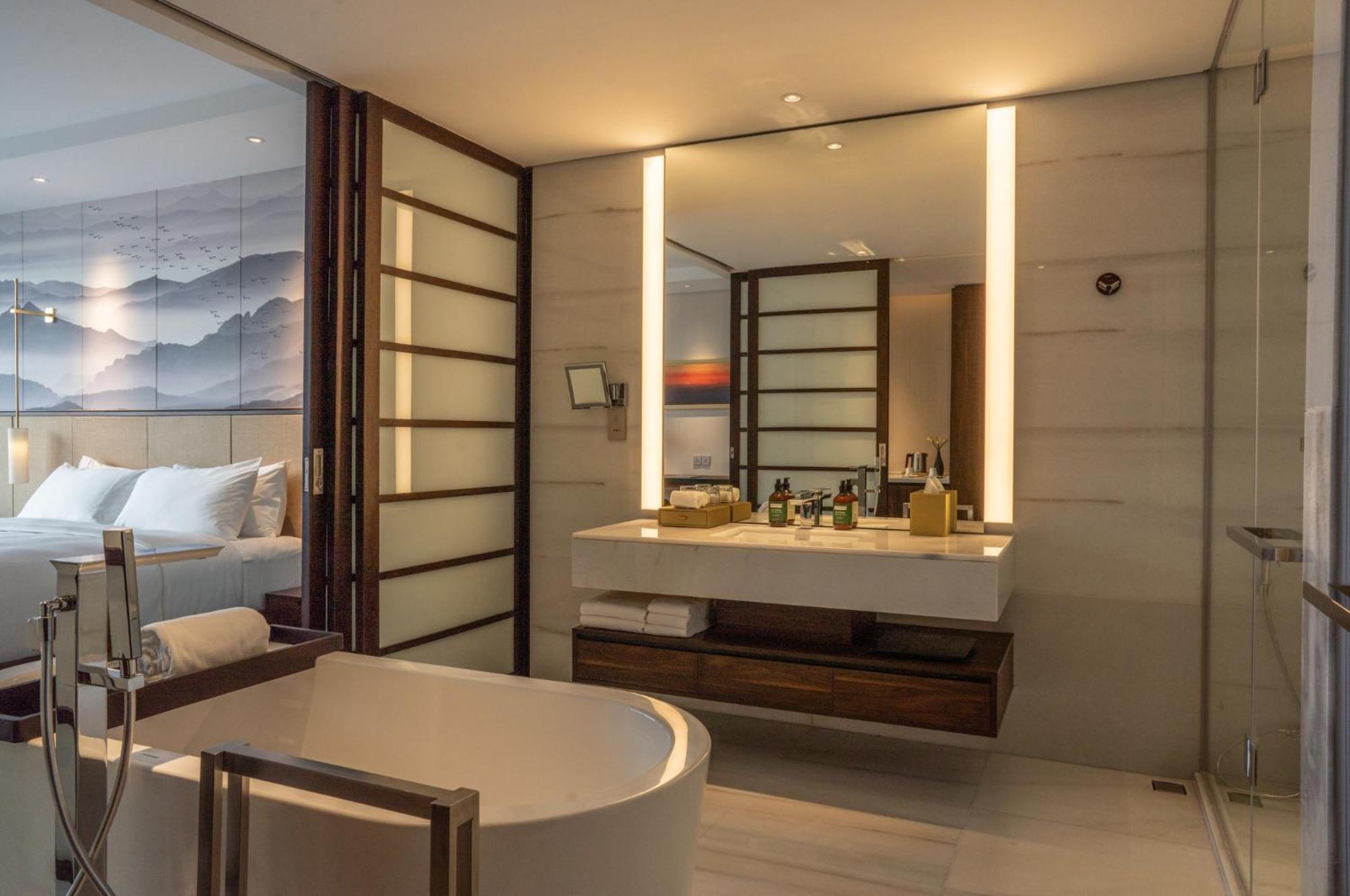 Standard King Room - Photo 2