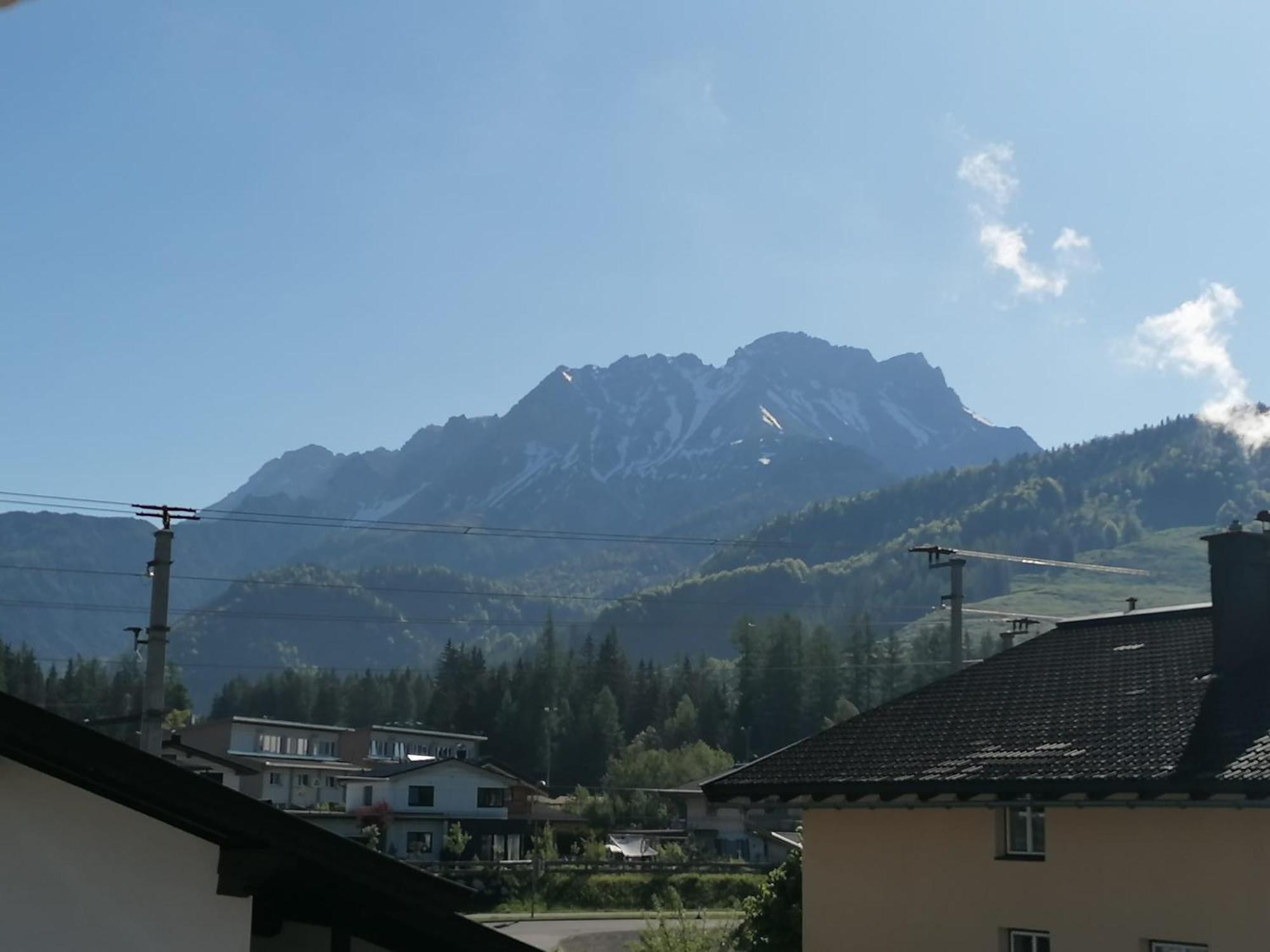 Apartment with Mountain View photo 3