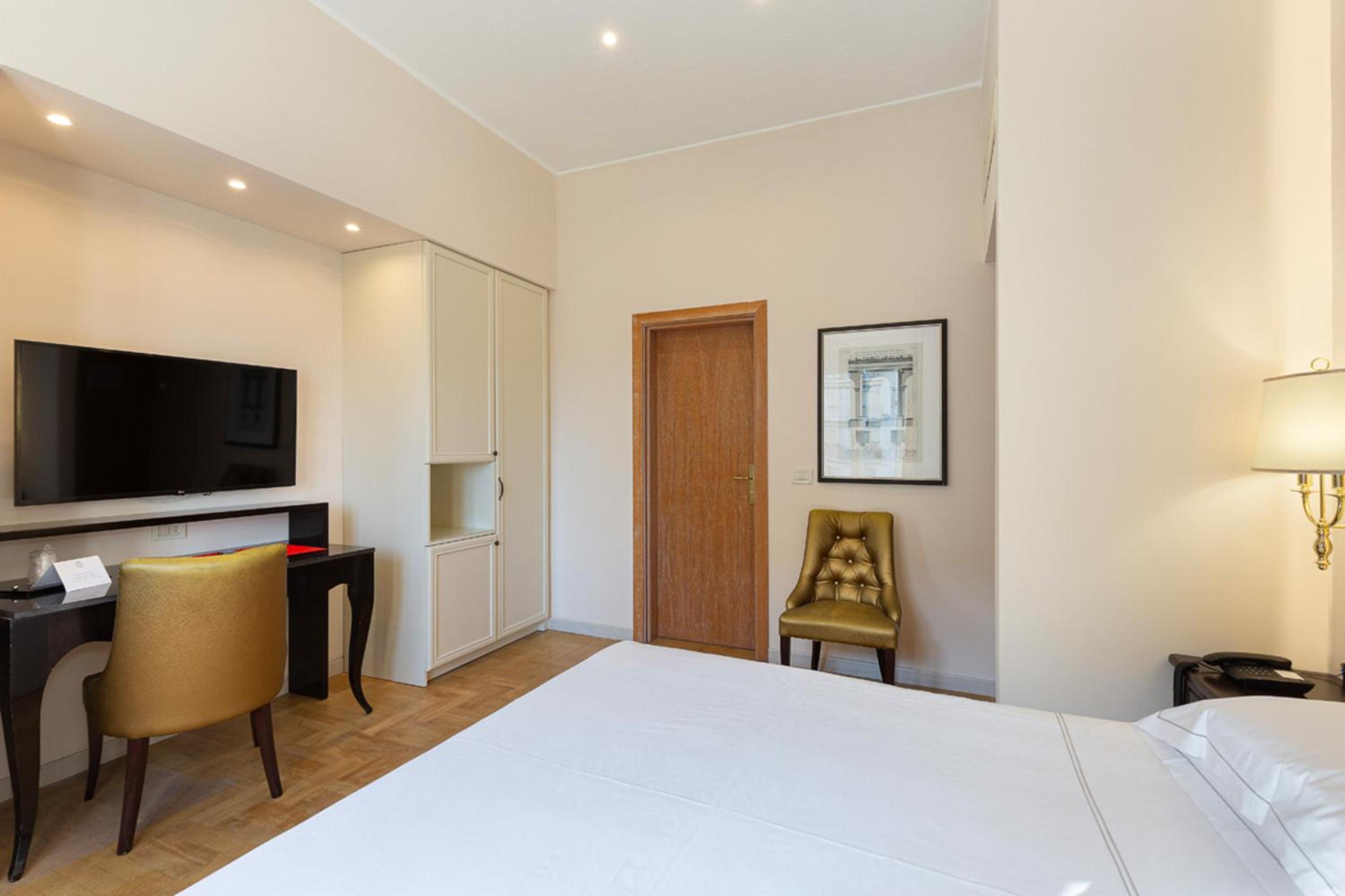 Superior Double Lateral room - Photo 3