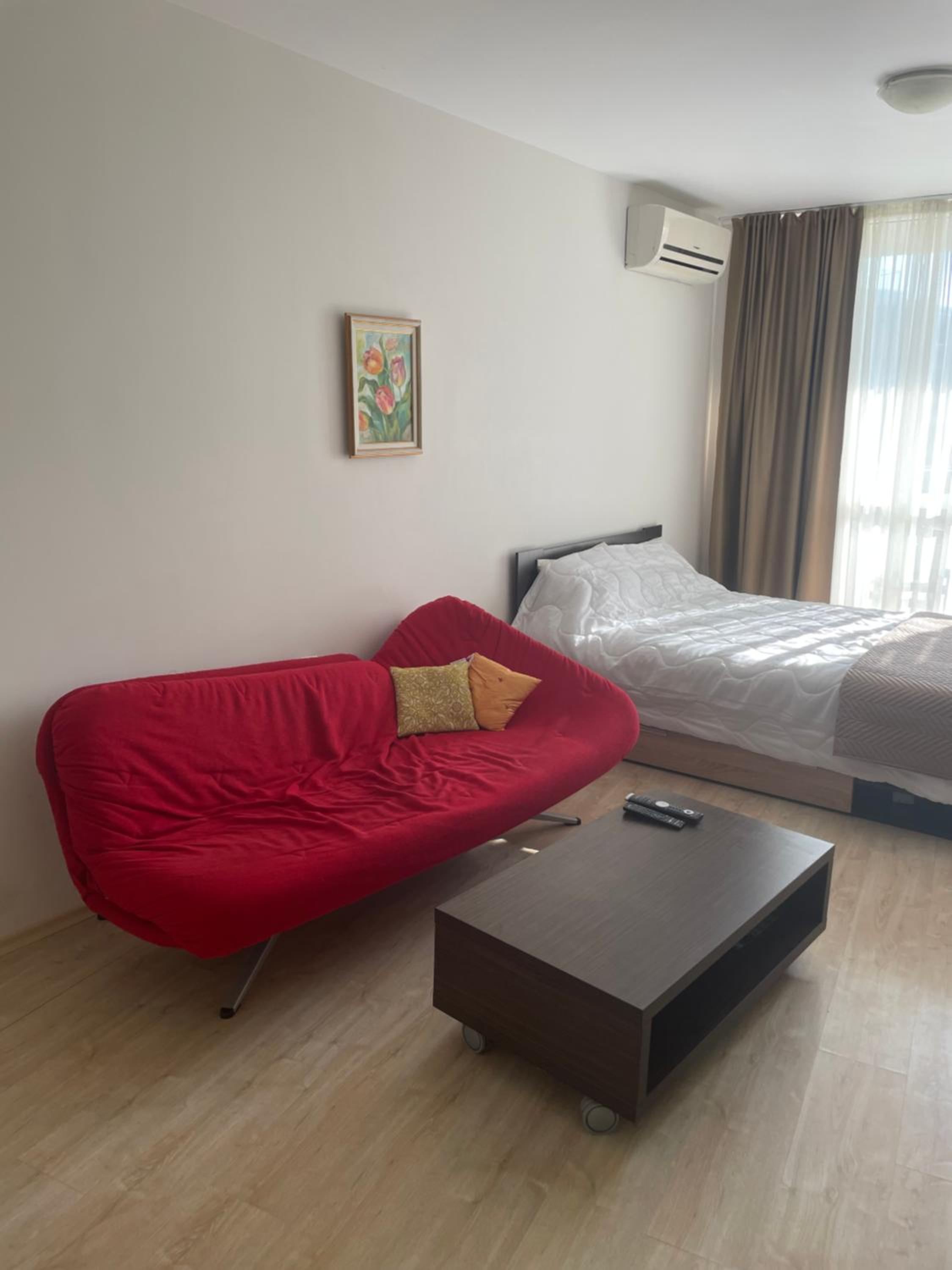 One-Bedroom Apartment photo 3