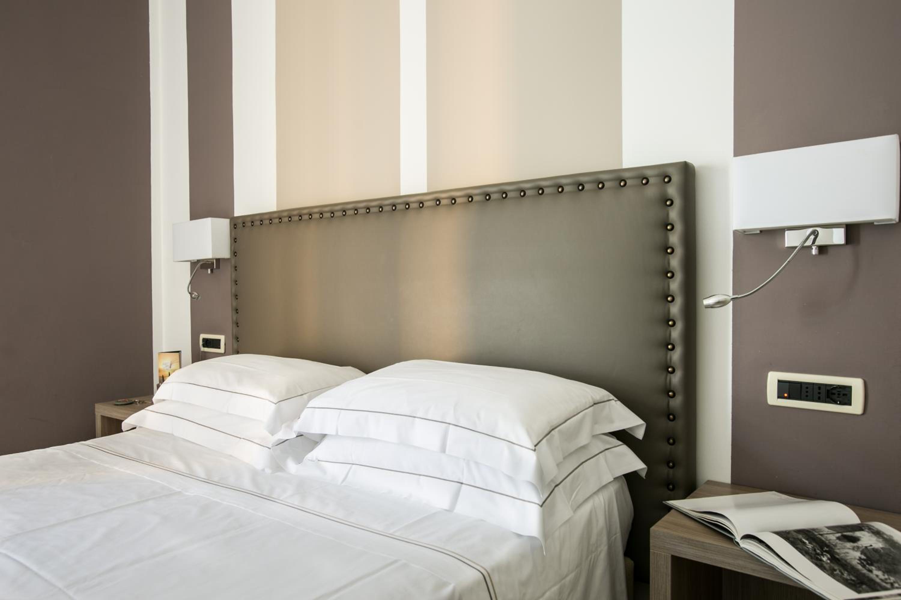 Triple Room with Sea View - Photo 5