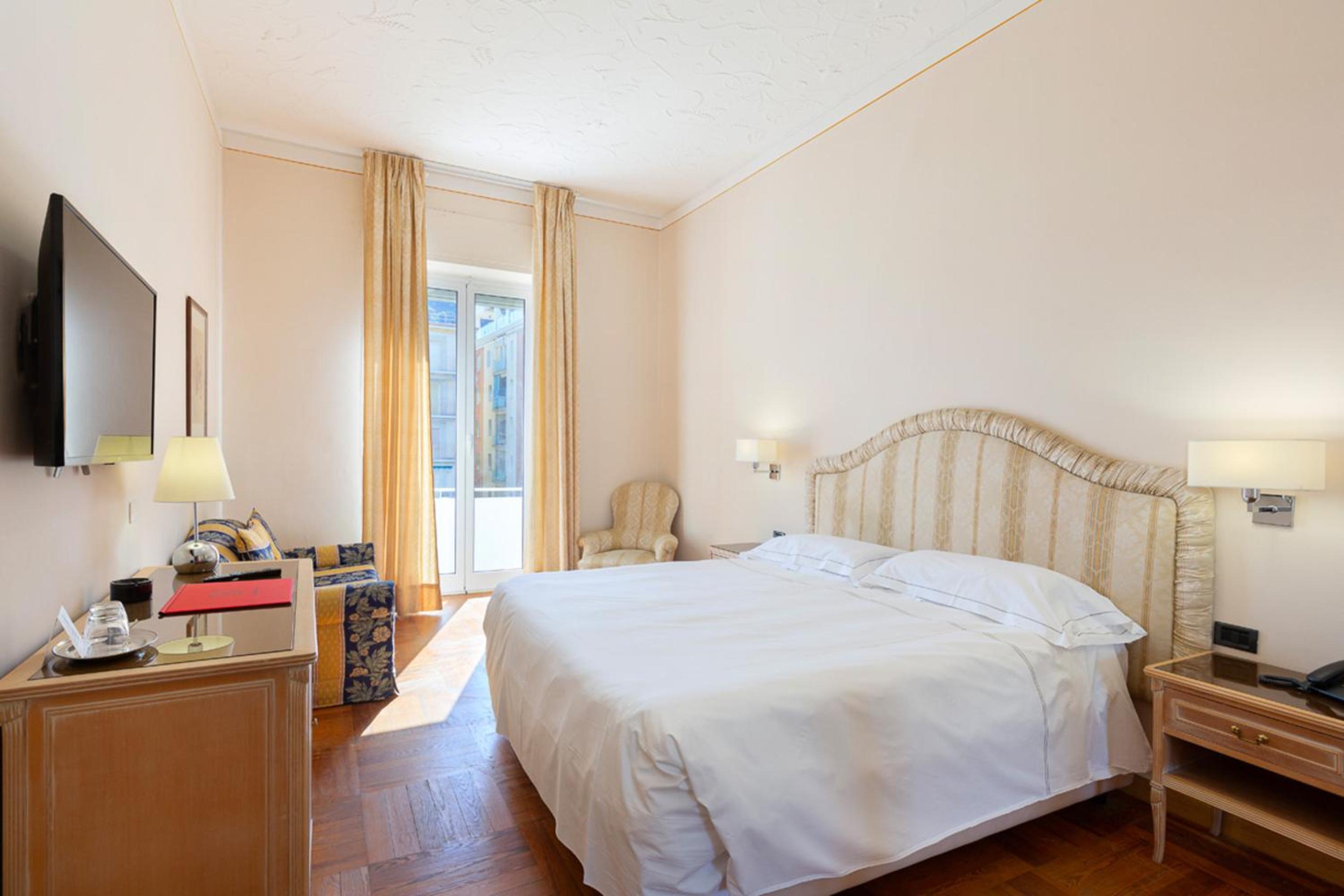 Superior Double Lateral Room with Balcony