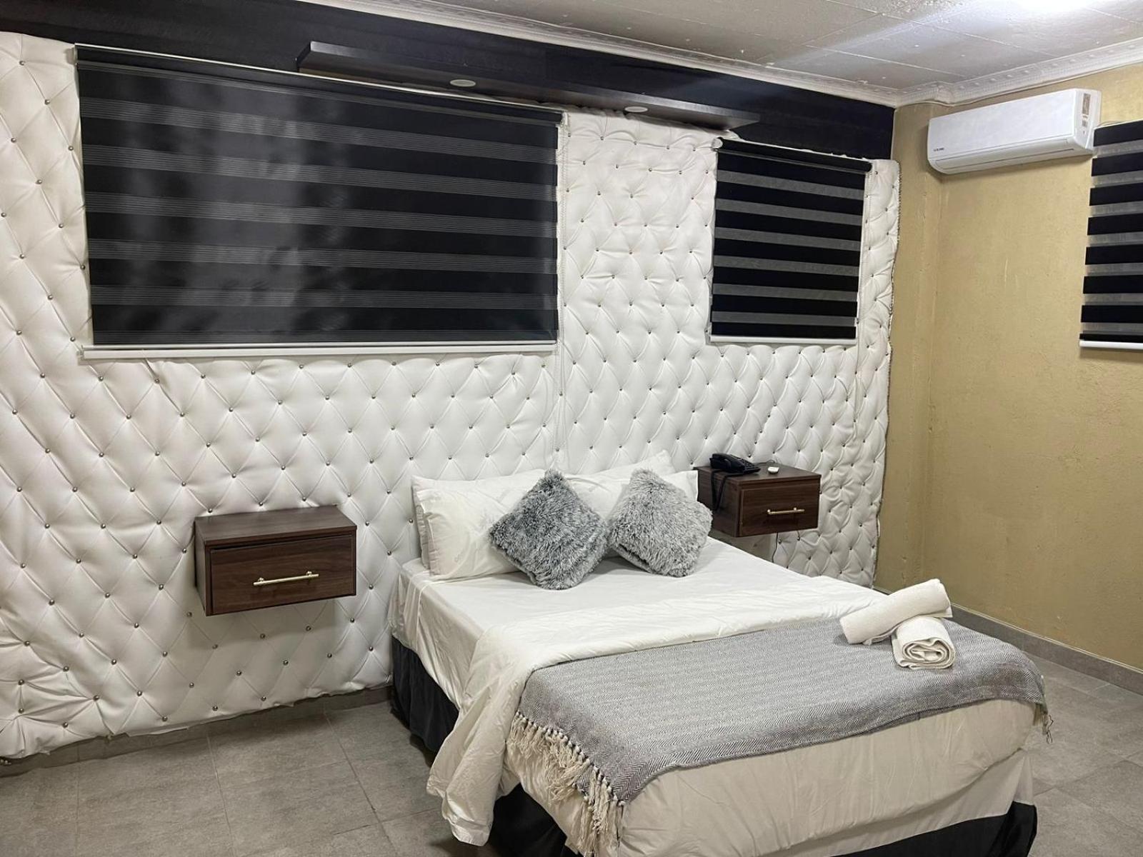 Queen Room - Photo 1
