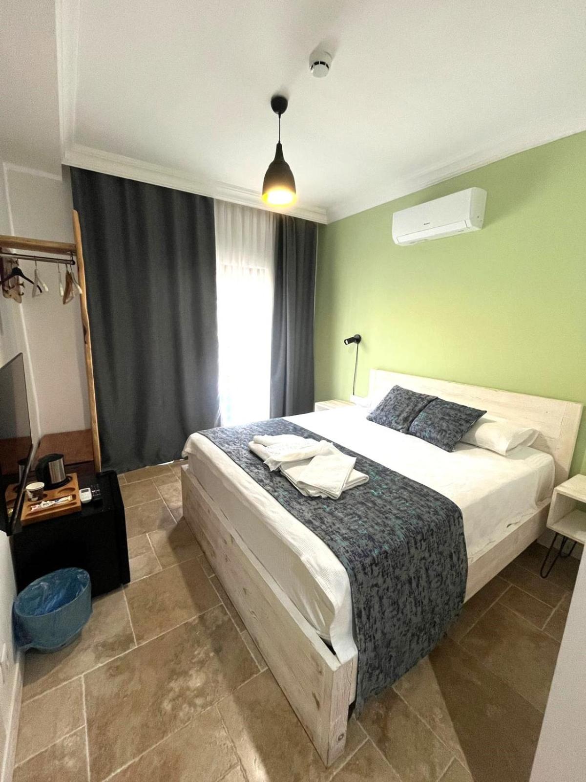 Standard Double Room photo 3