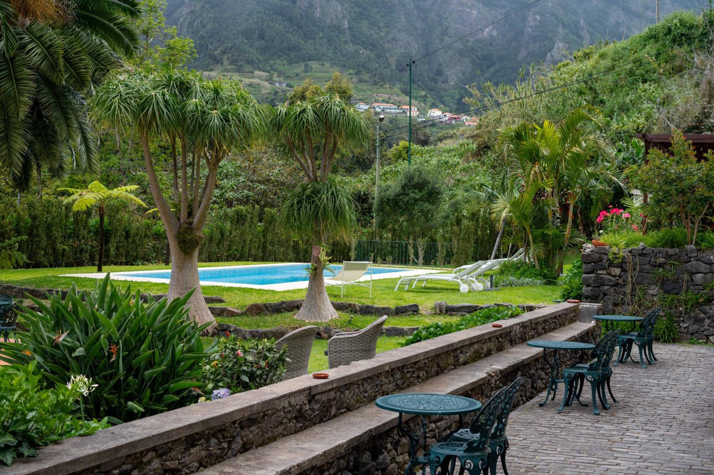 Deluxe Double Room - Photo 13