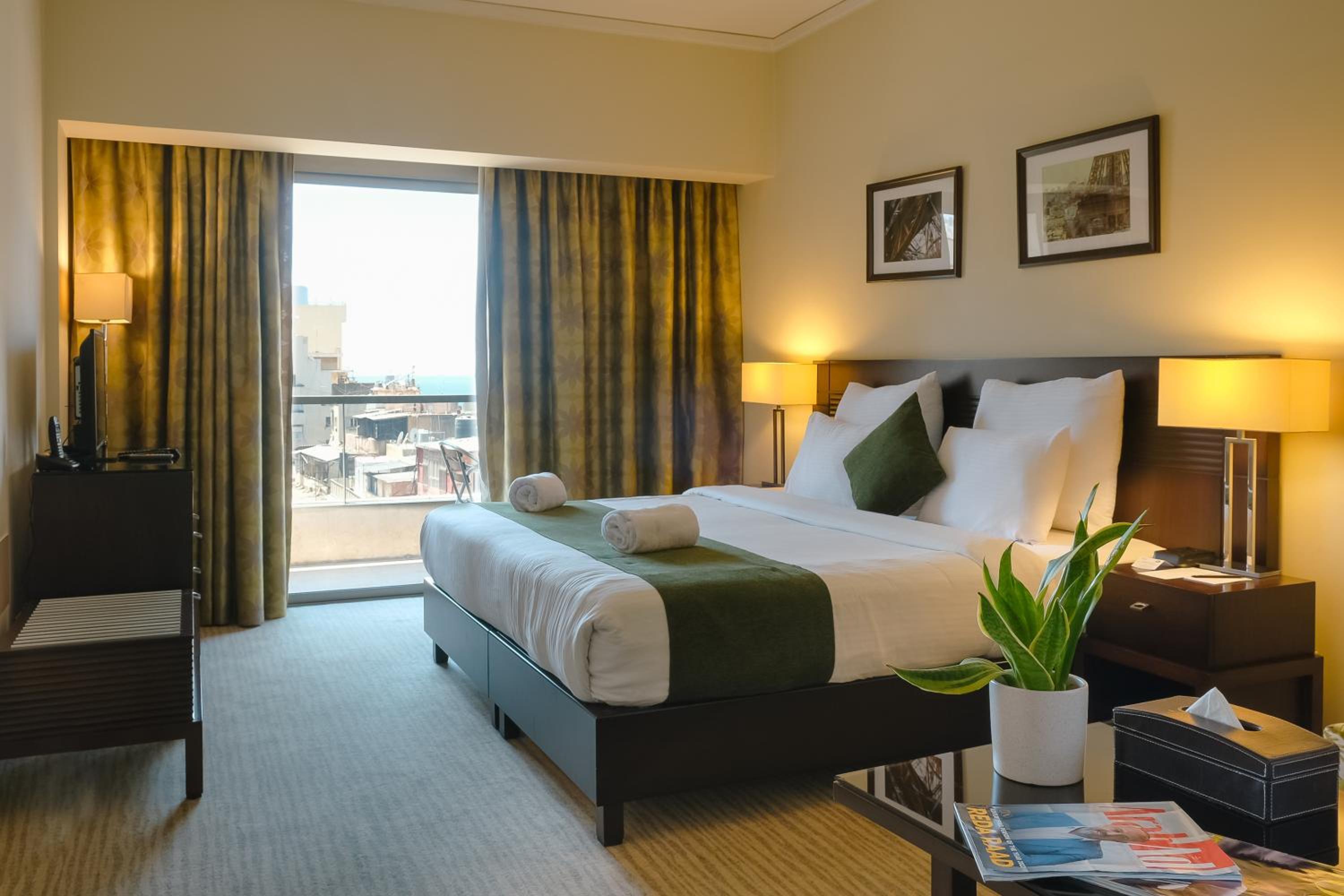 Deluxe Suite - Photo 1