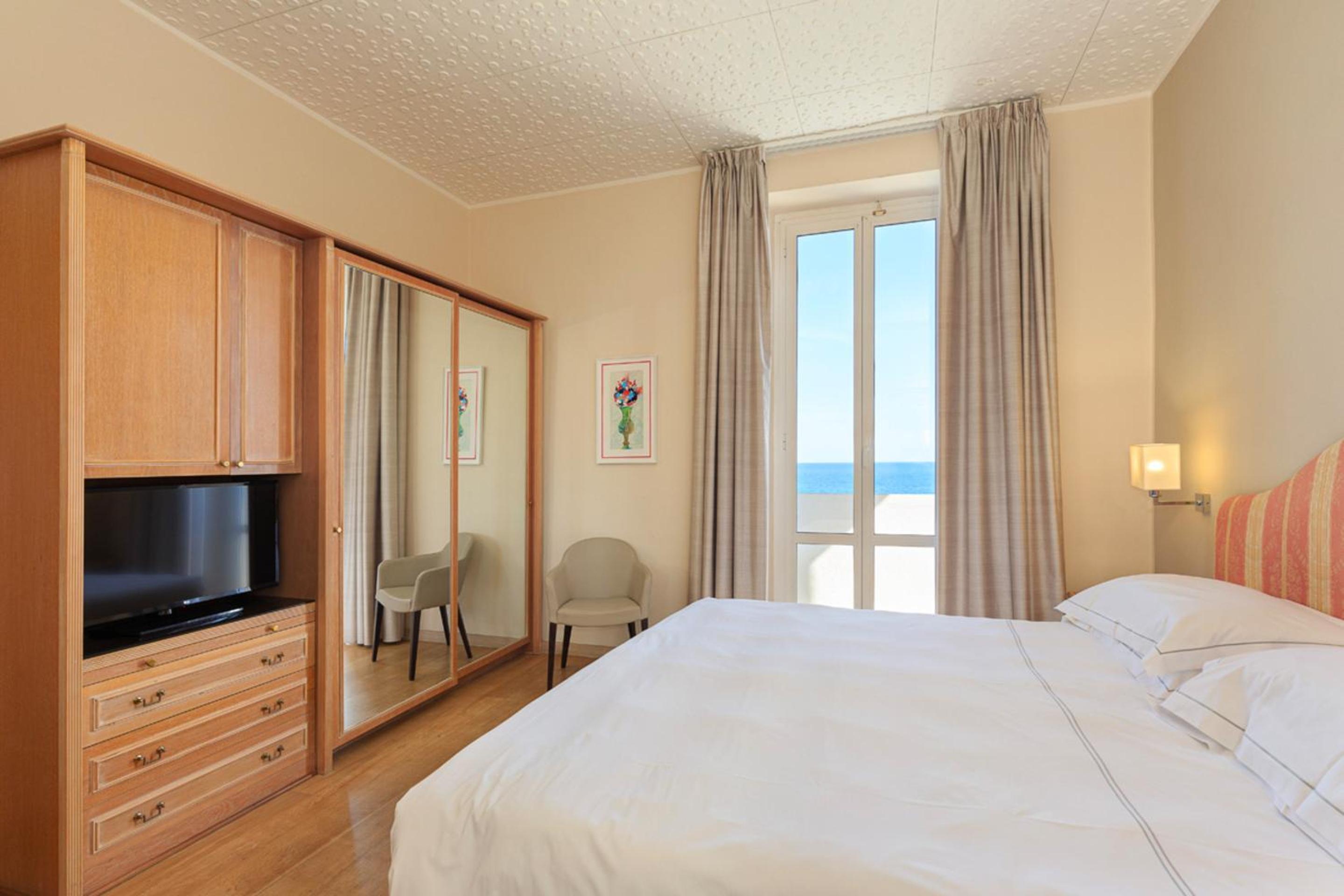 Deluxe Double Room 3°-4° floor Sea View - Photo 3
