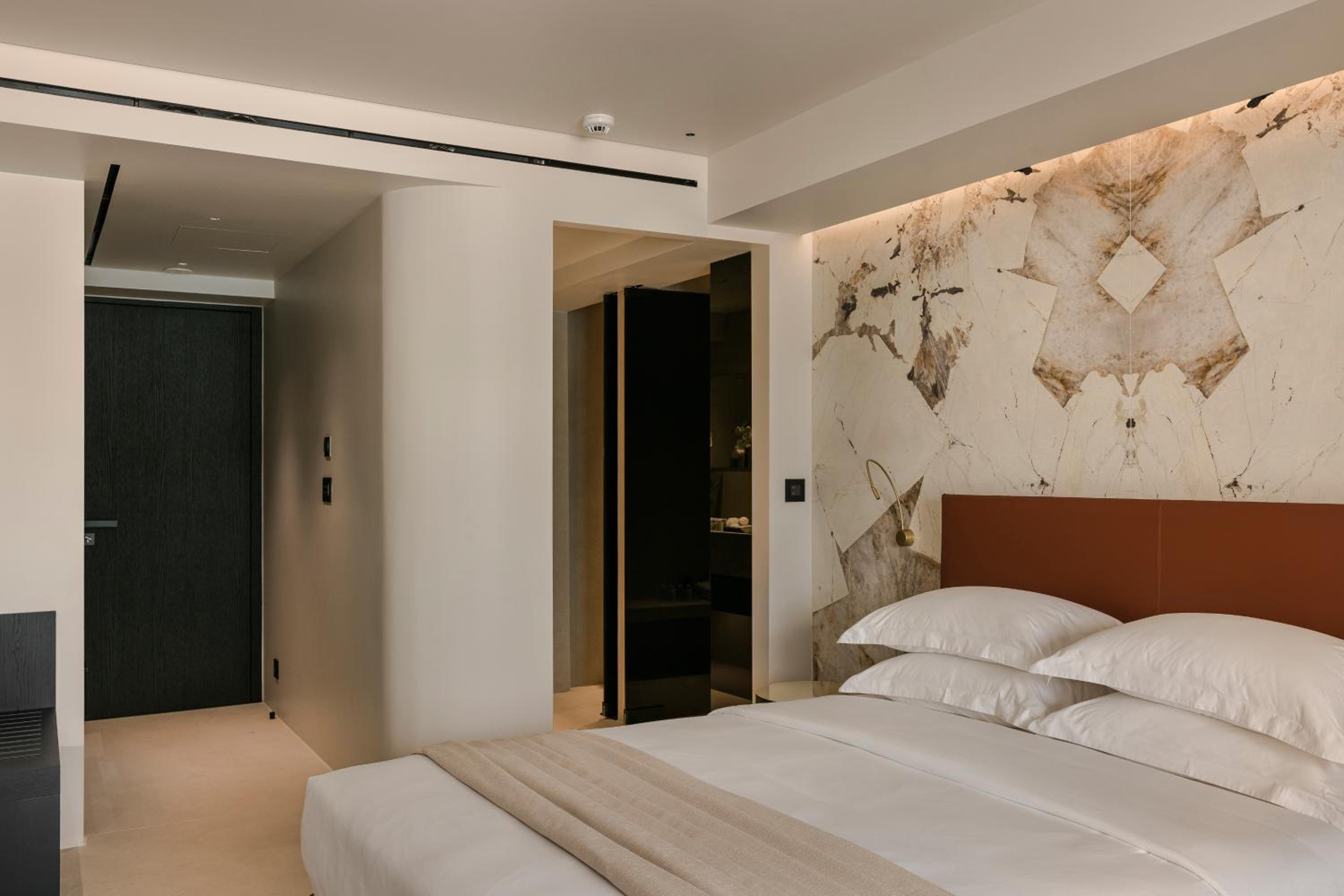 Luxury Room with Sea View - Photo 7