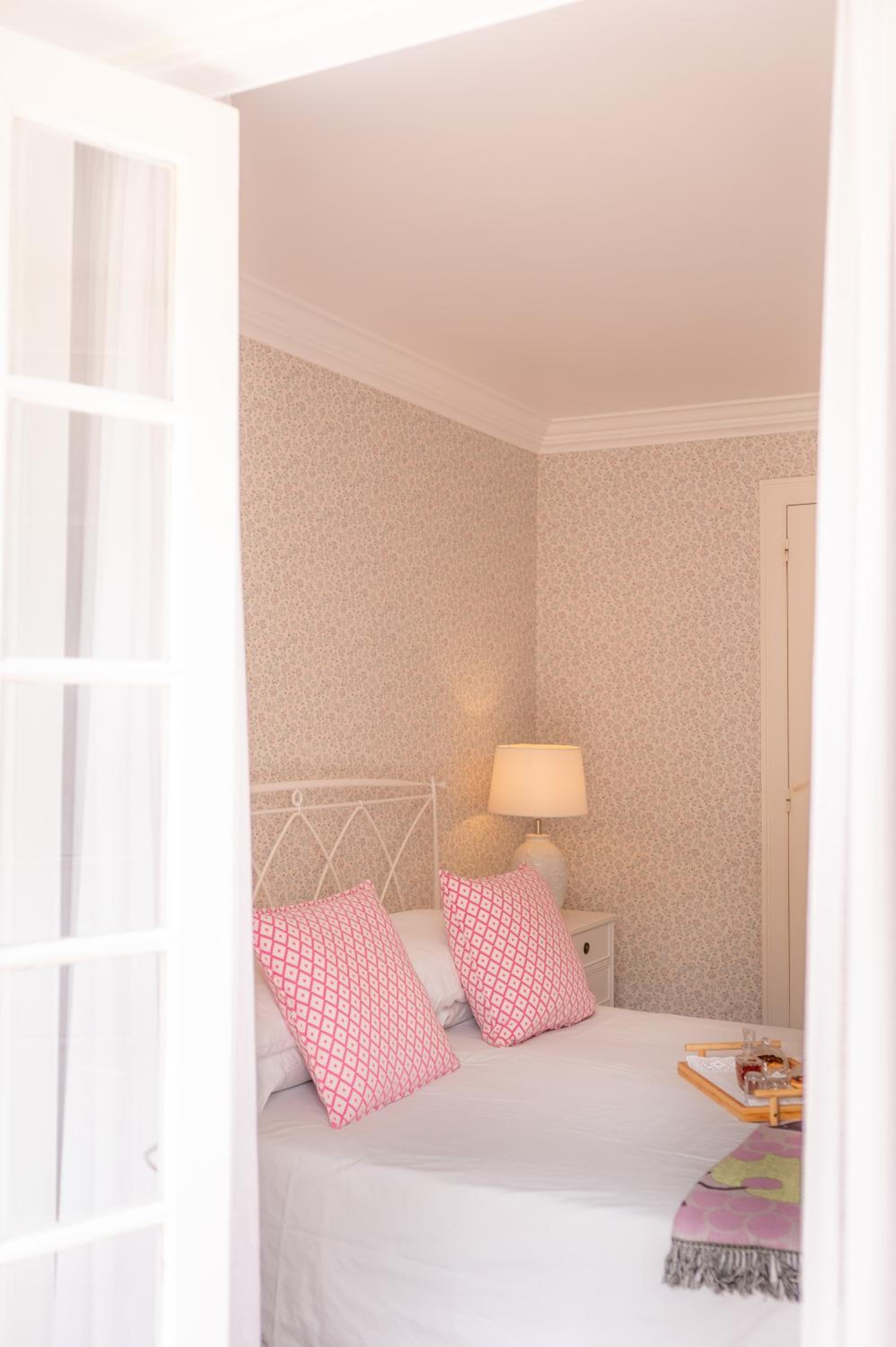 Double Room - Photo 7