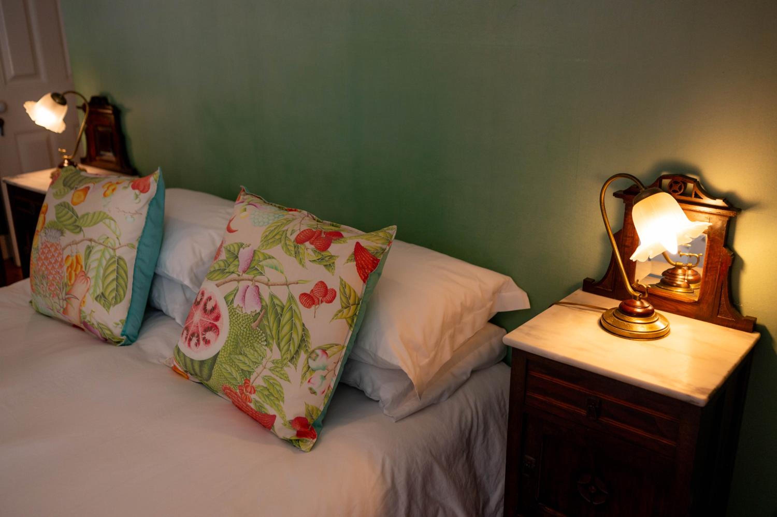 Deluxe Double Room - Photo 16