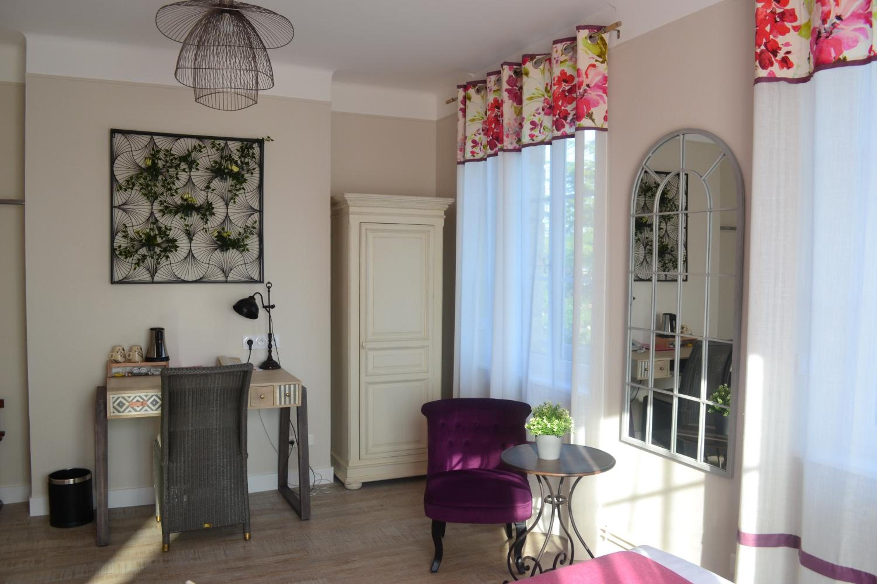 Classic Double Room - Photo 9