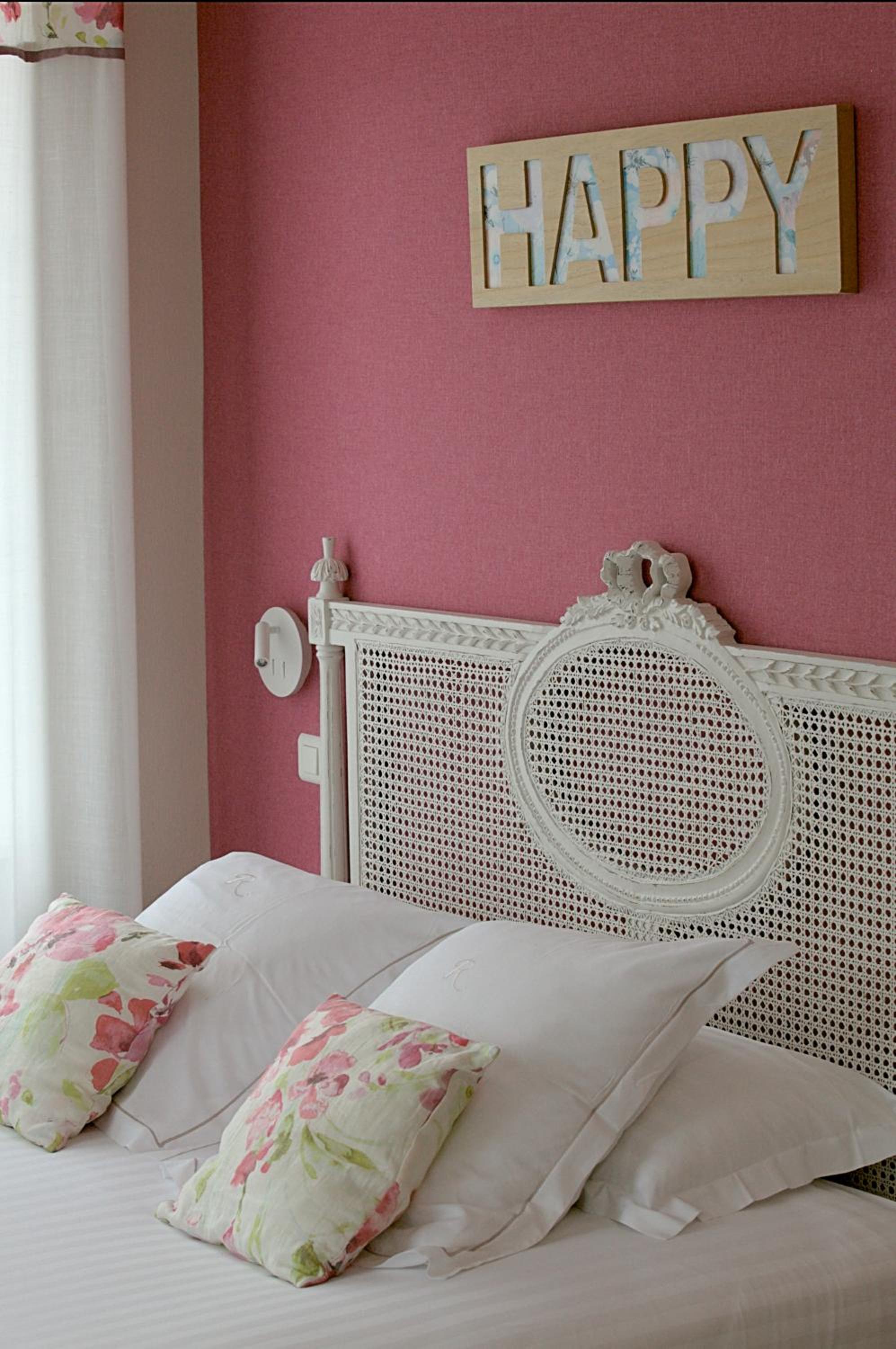 Classic Double Room - Photo 11