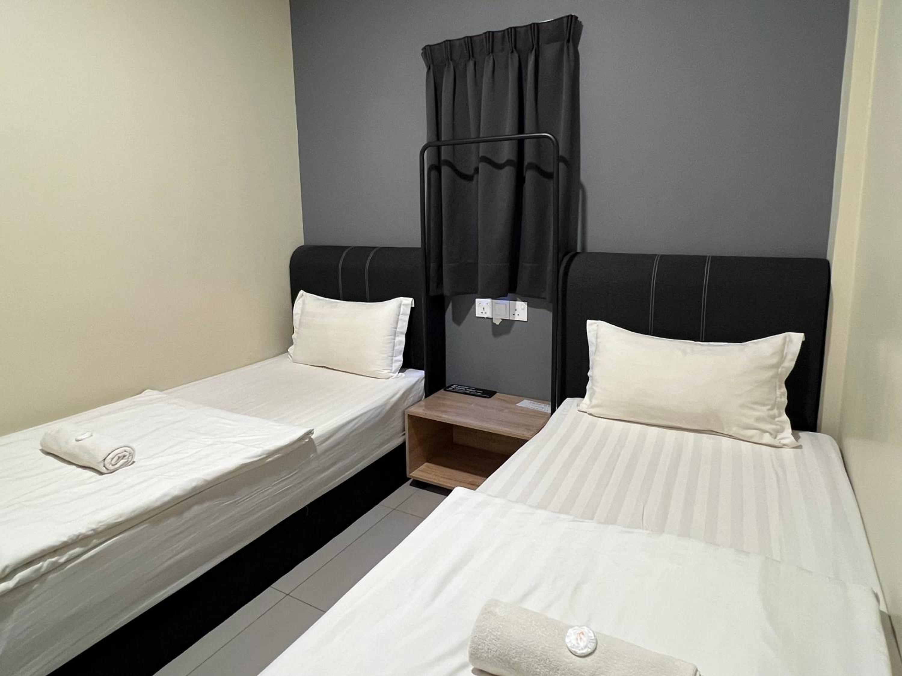 Twin Room with Private Bathroom