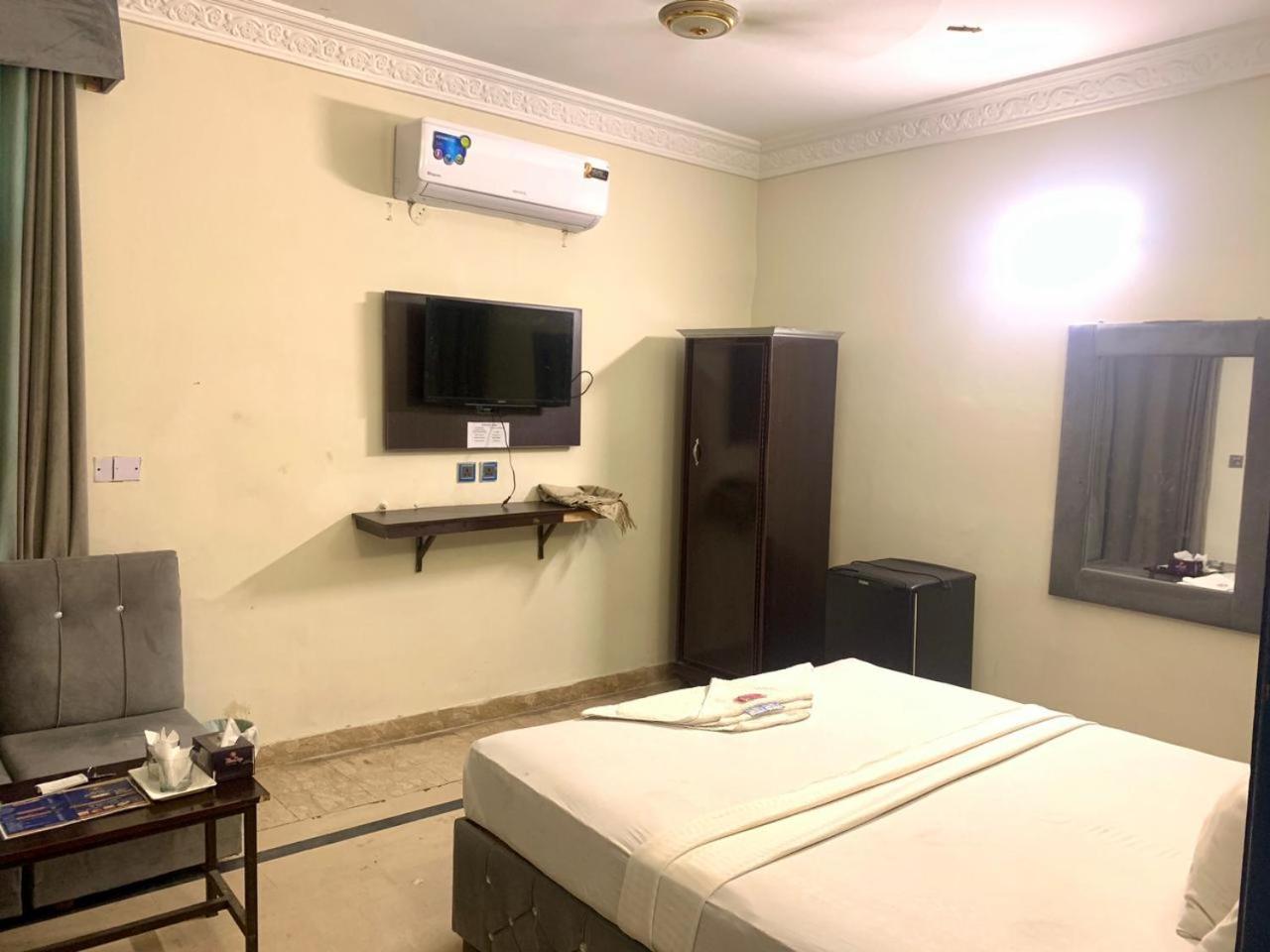 Deluxe Double Room photo 2