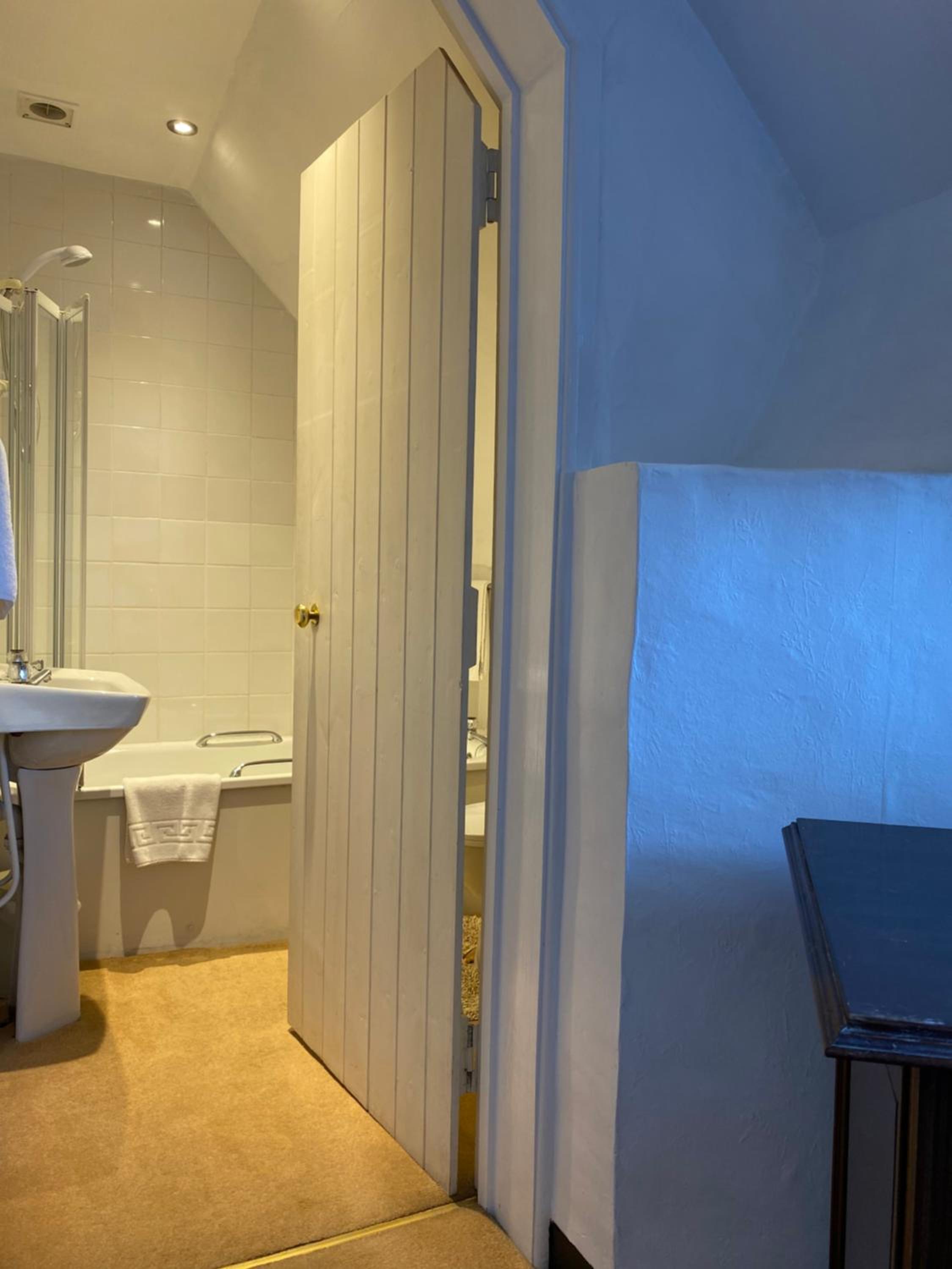 Double or Twin Room photo 2